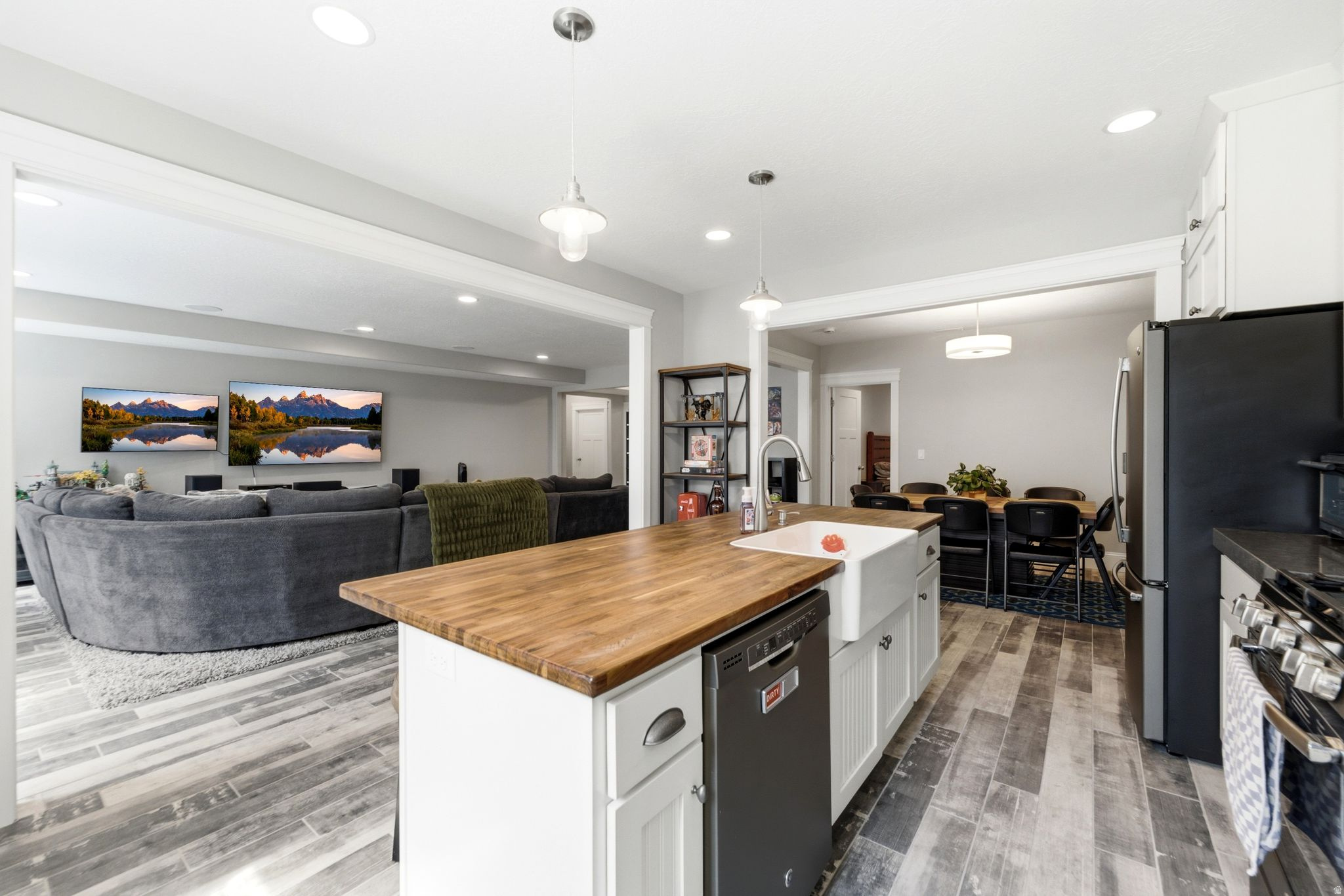 HILL FARMS - Residential