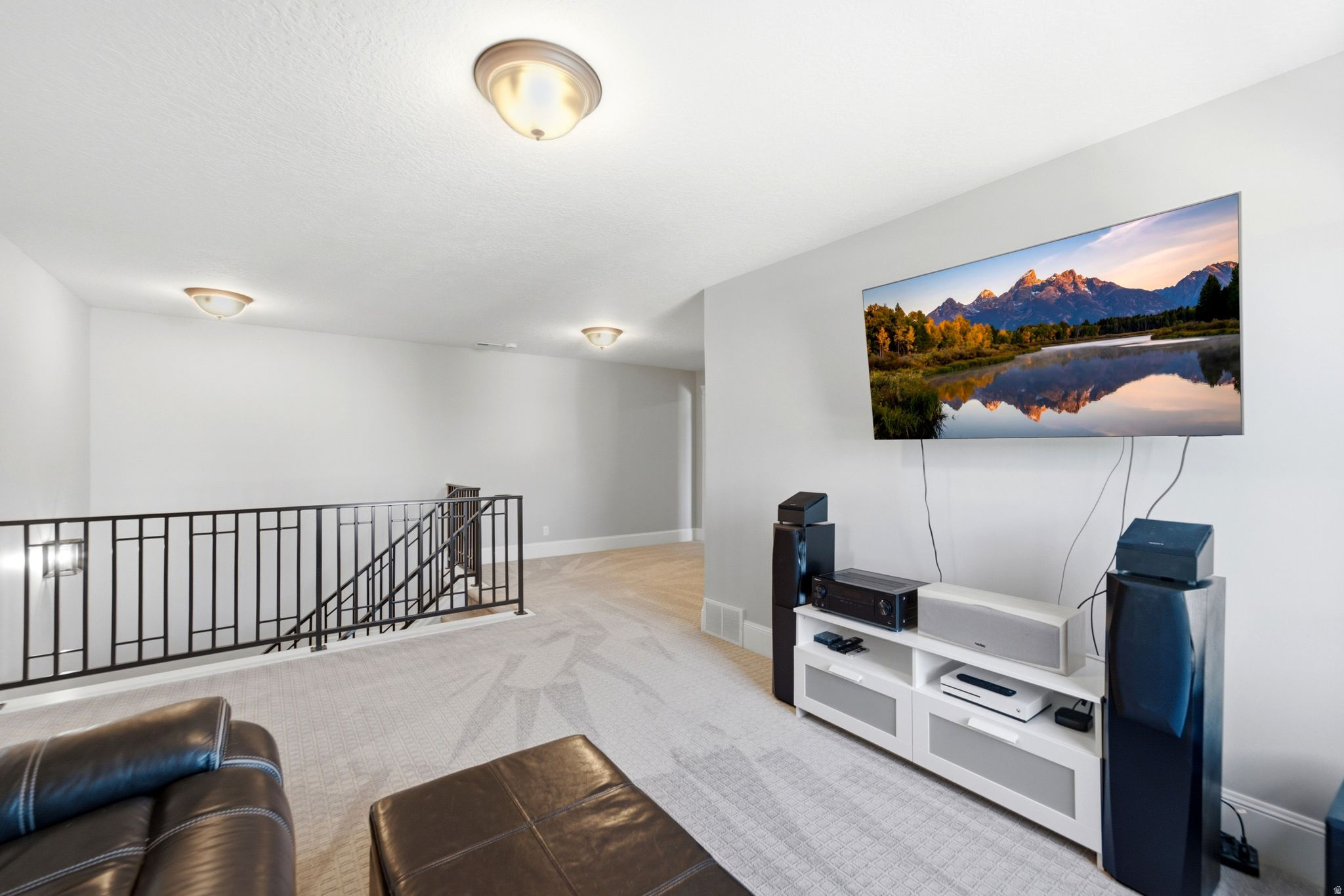 HILL FARMS - Residential