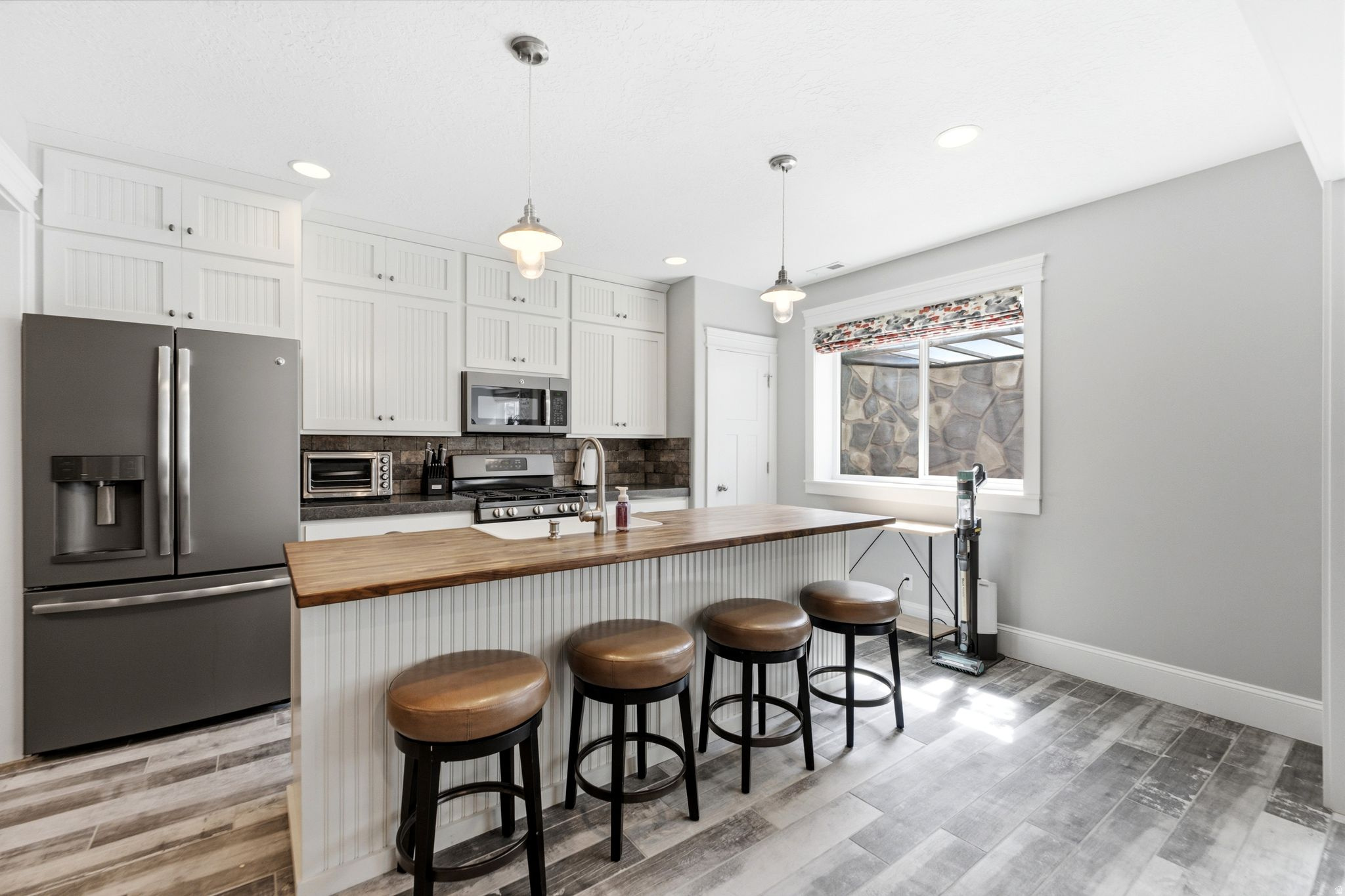 HILL FARMS - Residential
