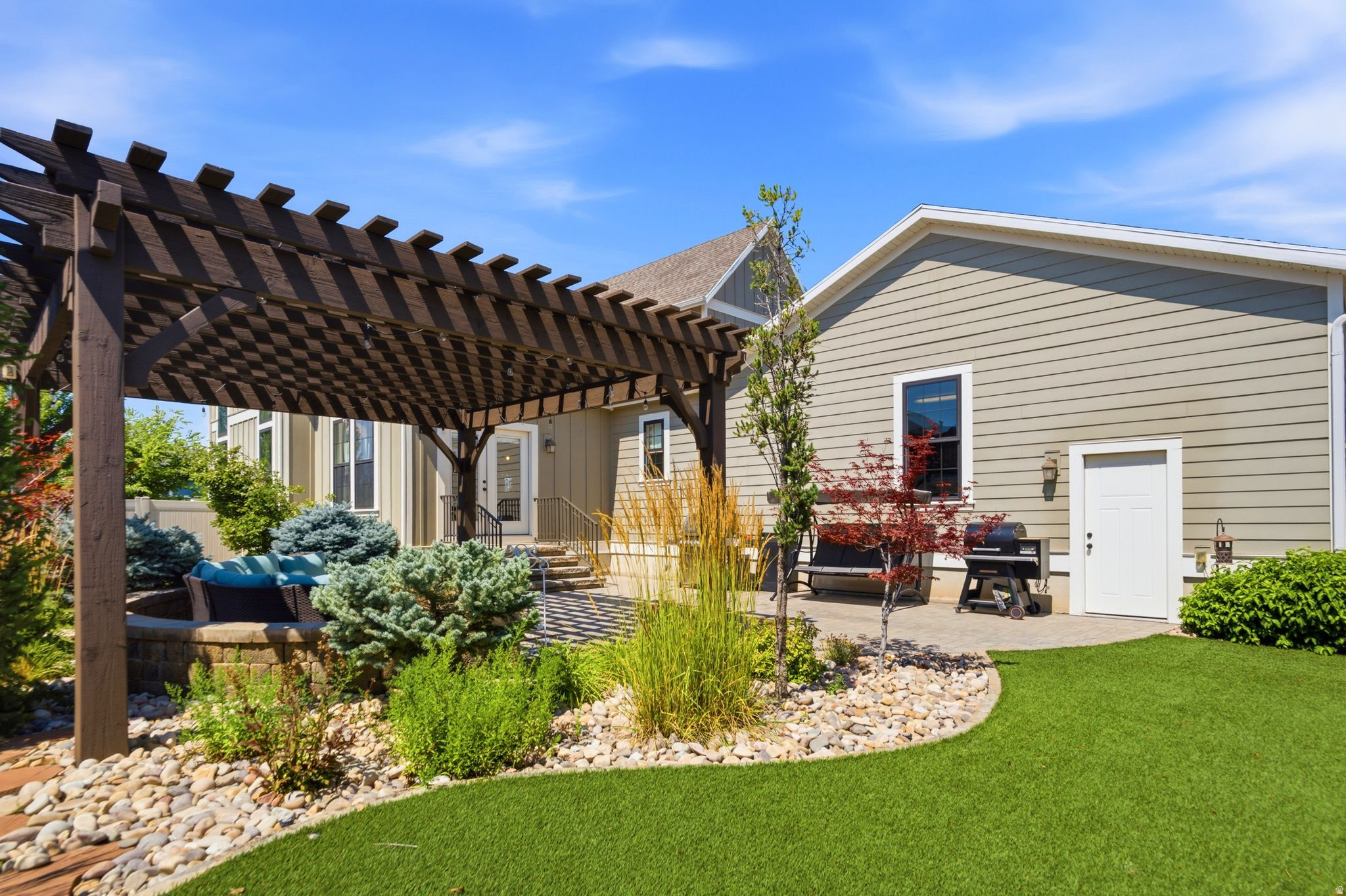 HILL FARMS - Residential