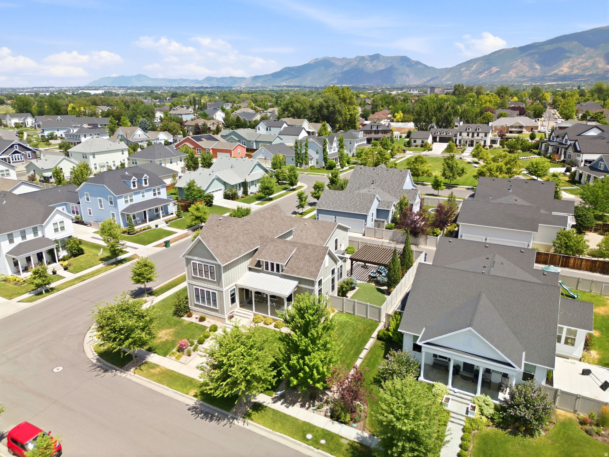 HILL FARMS - Residential