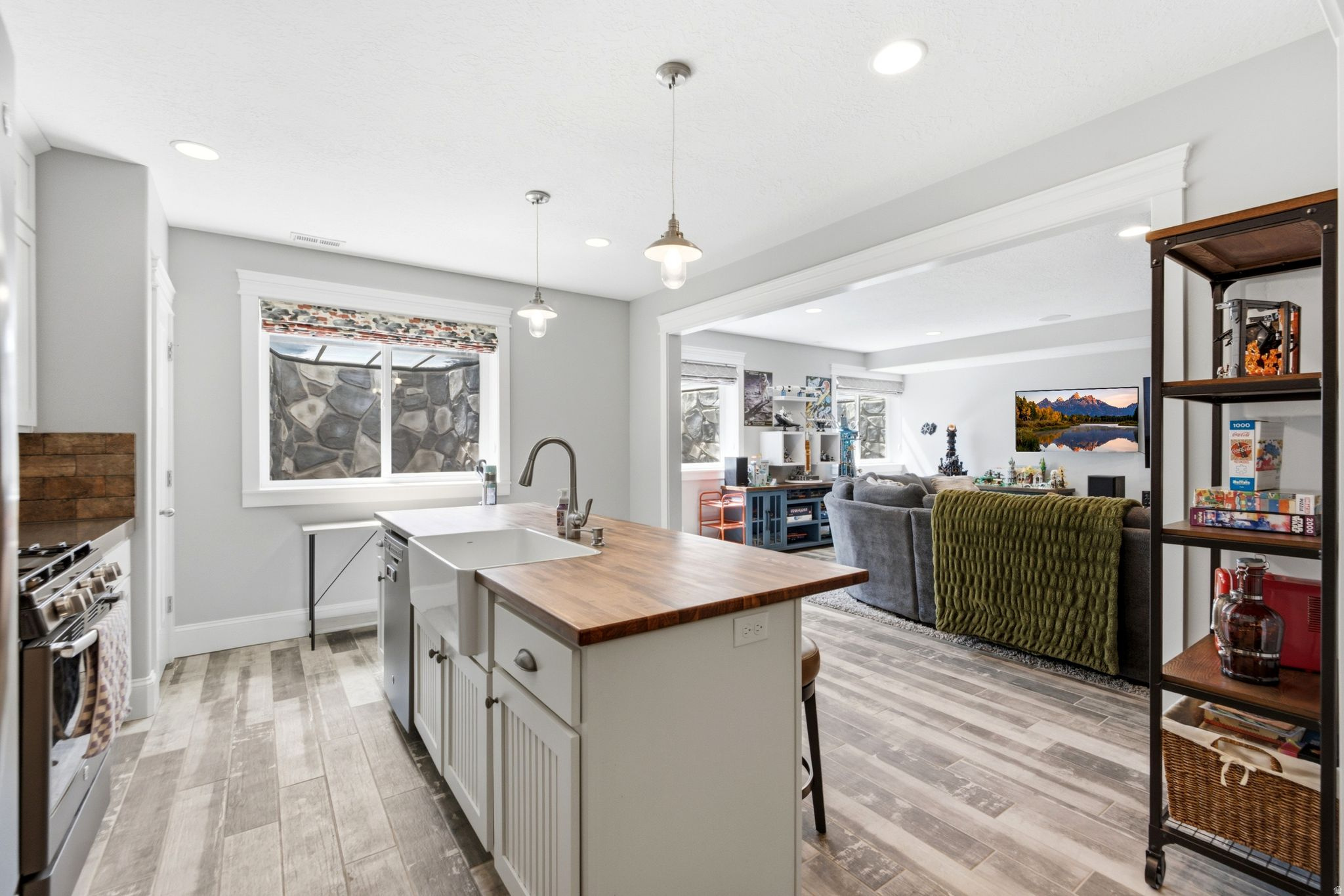 HILL FARMS - Residential