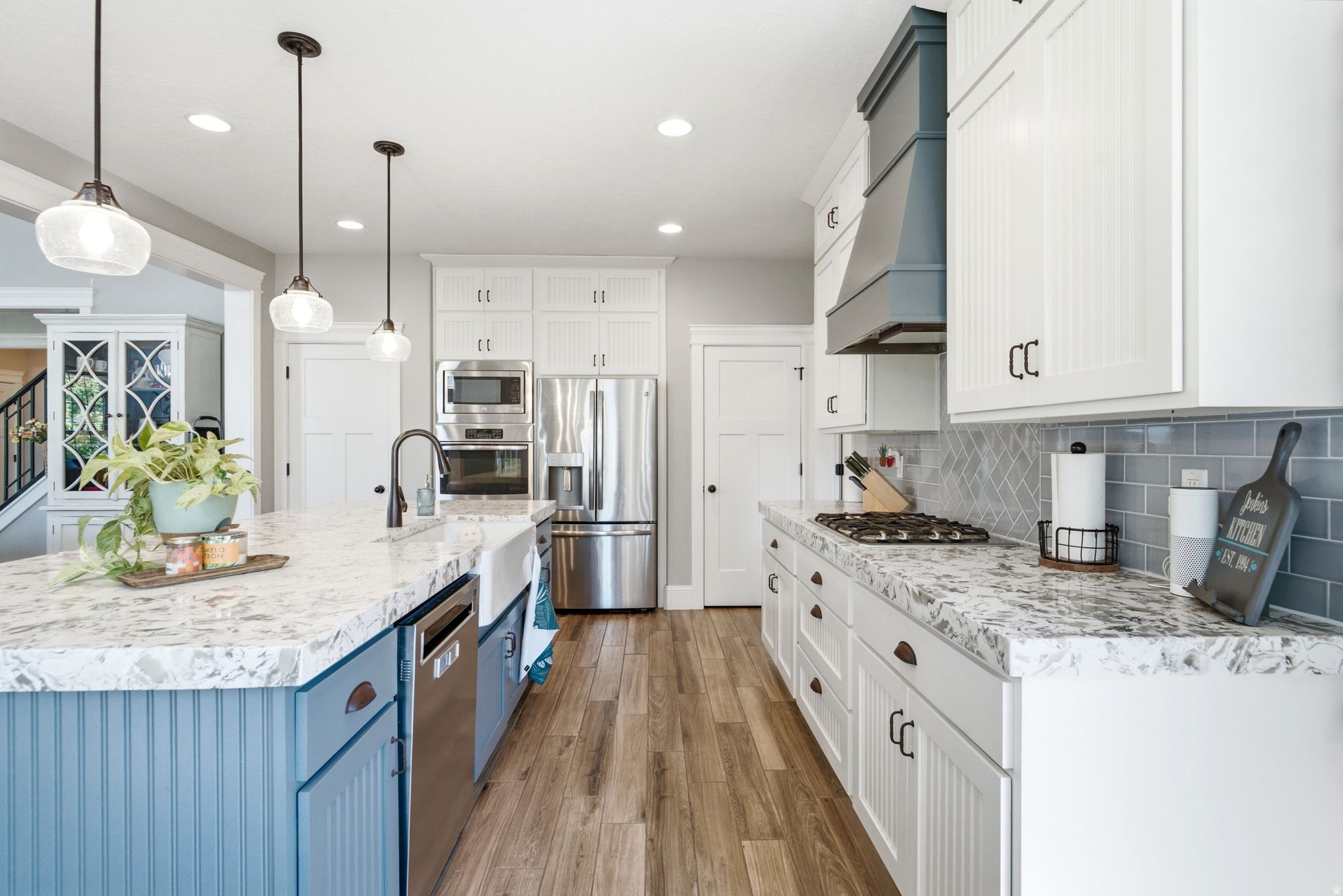 HILL FARMS - Residential