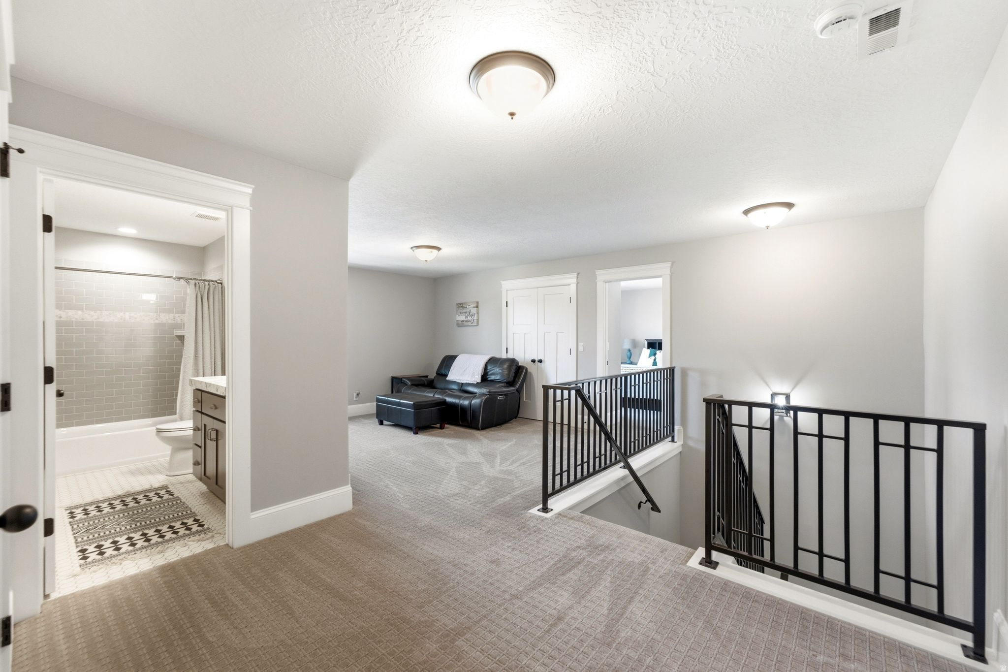 HILL FARMS - Residential