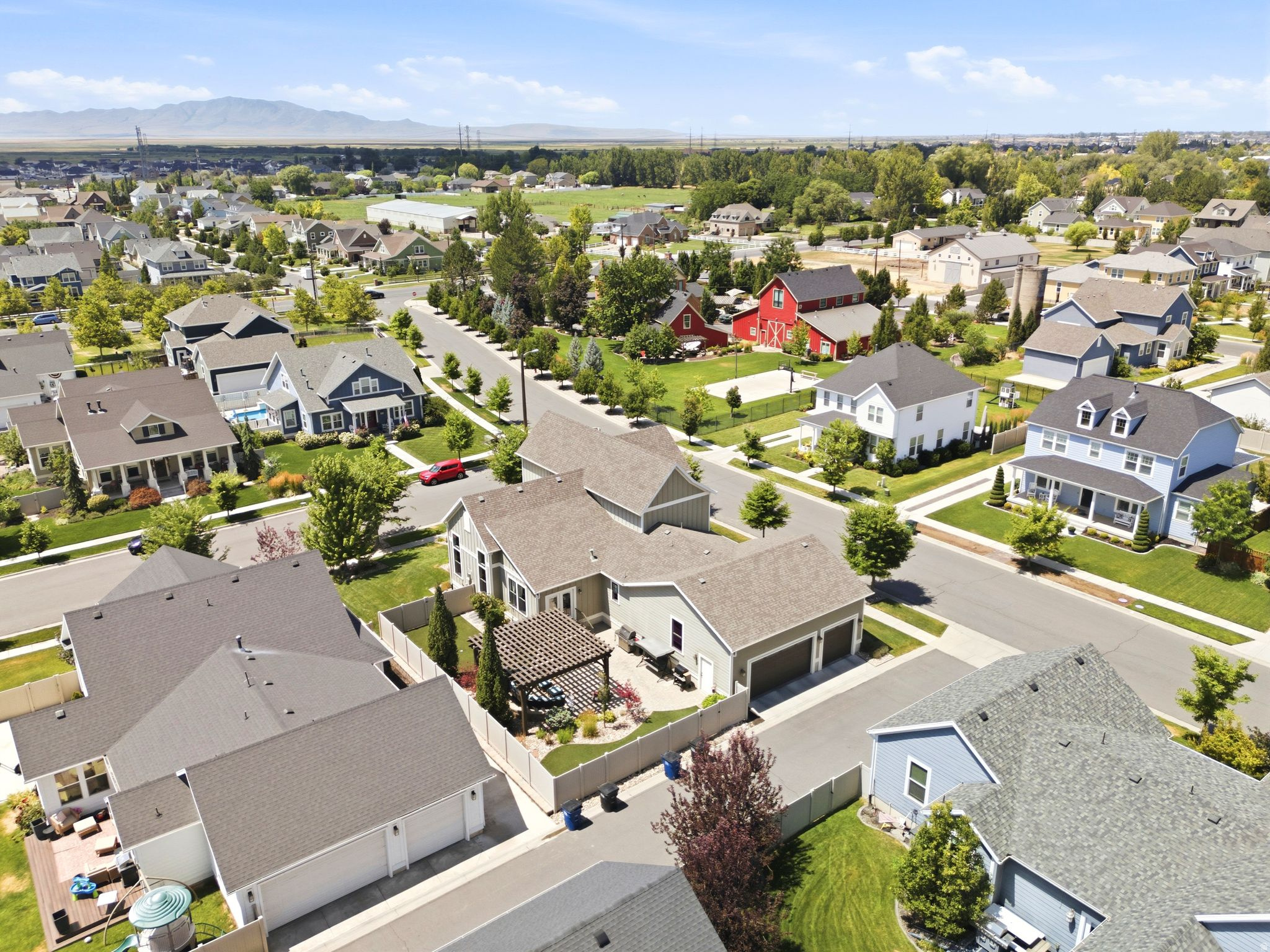HILL FARMS - Residential
