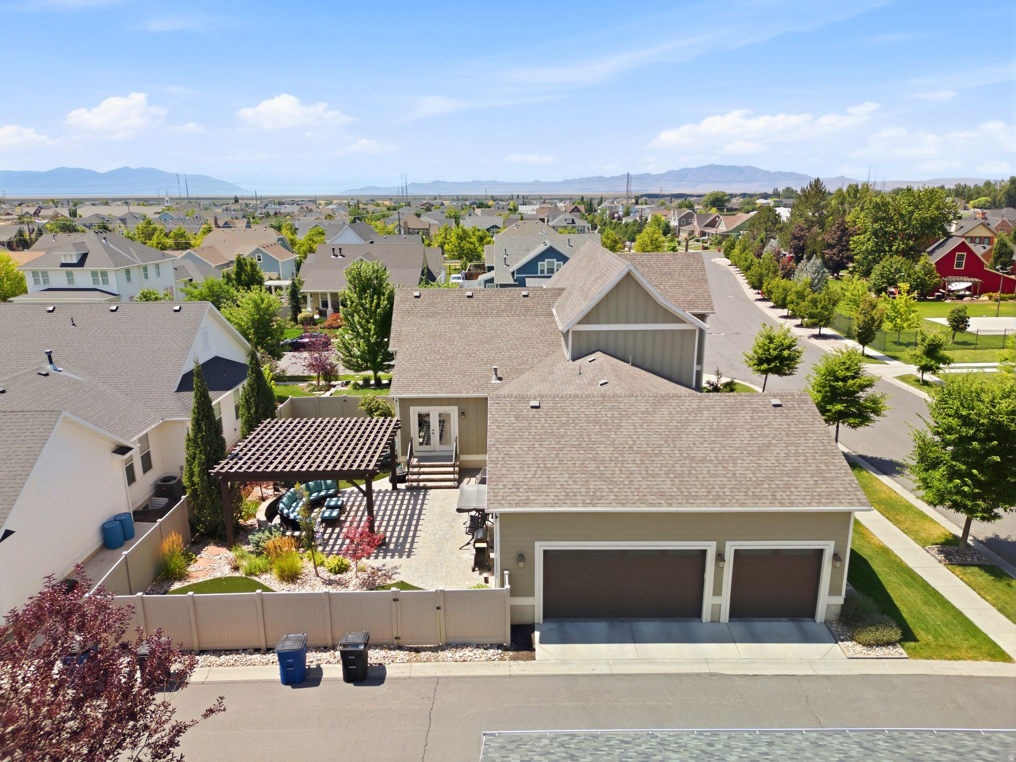 HILL FARMS - Residential