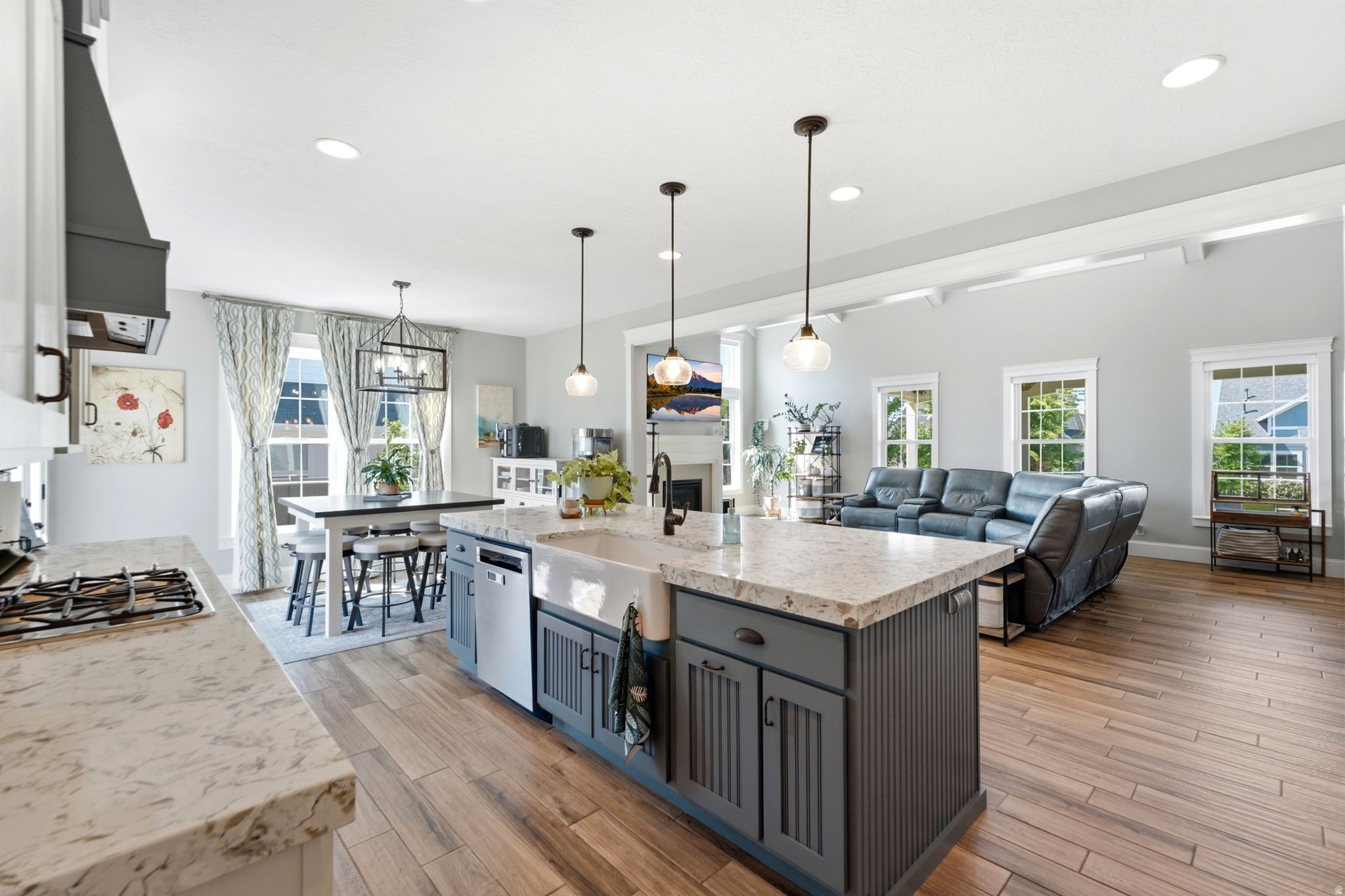 HILL FARMS - Residential