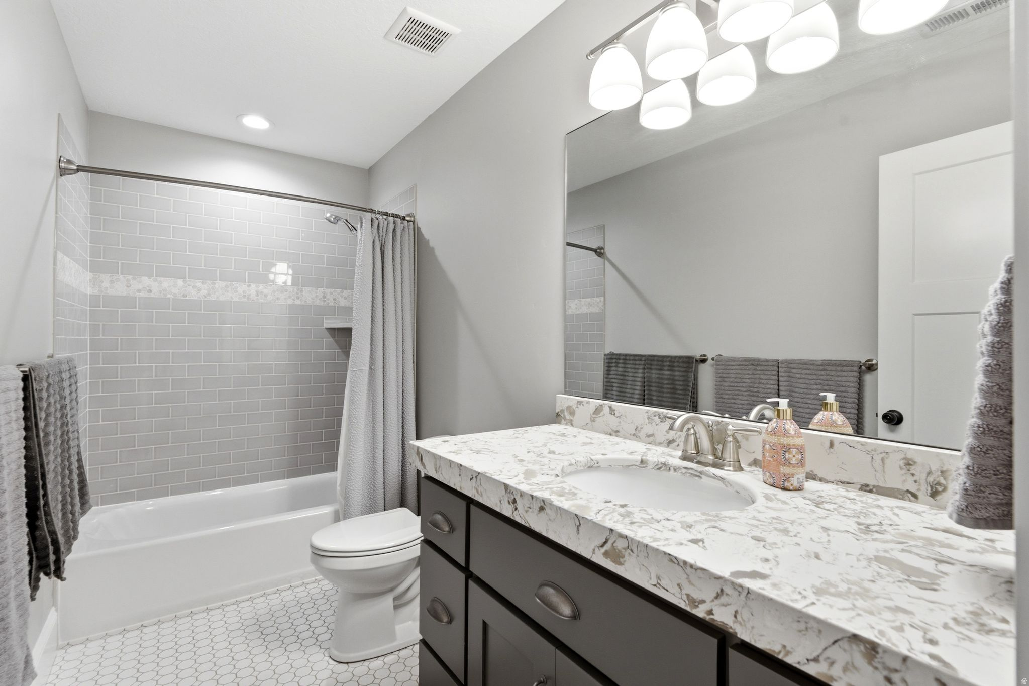 HILL FARMS - Residential