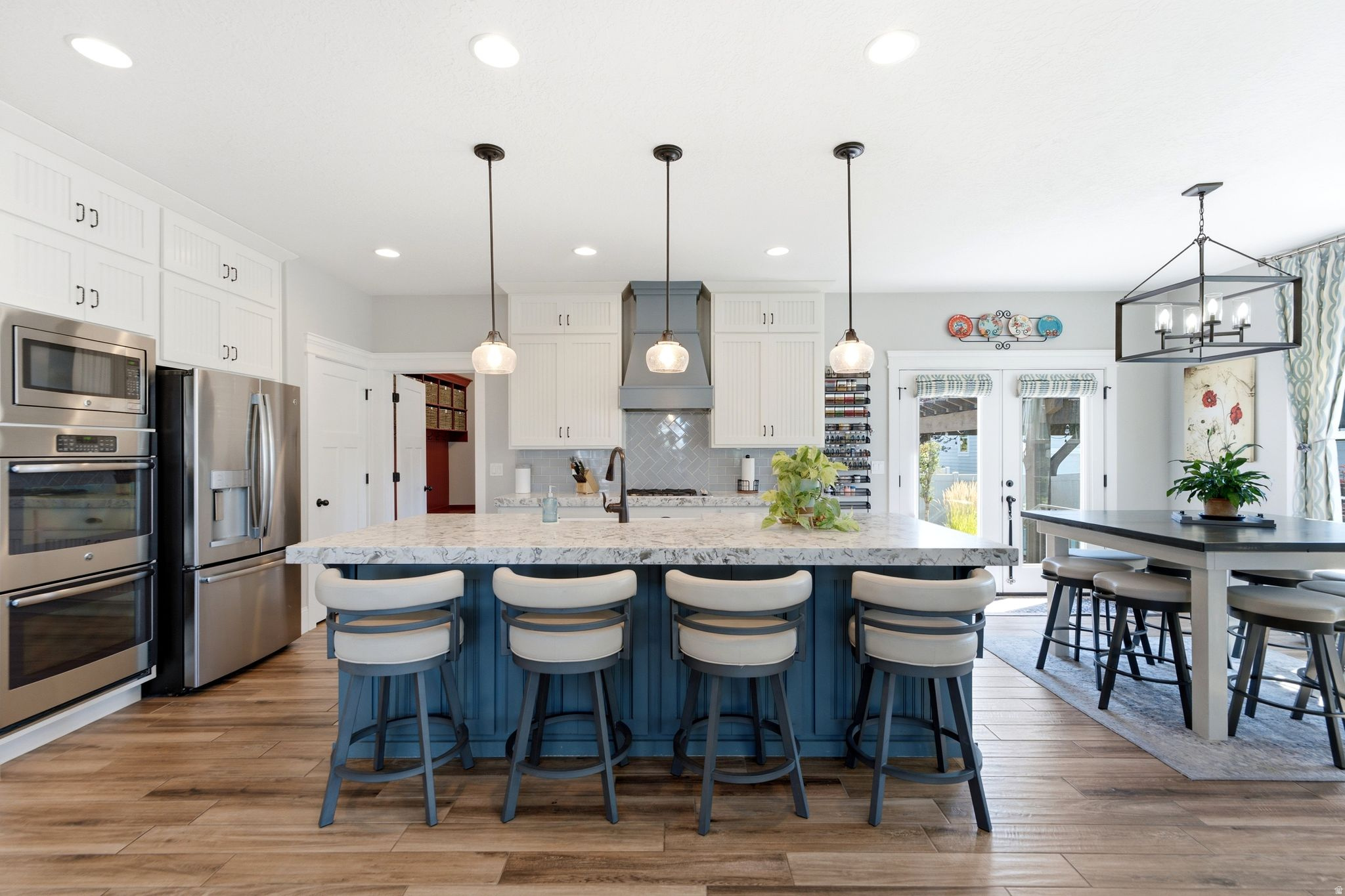 HILL FARMS - Residential