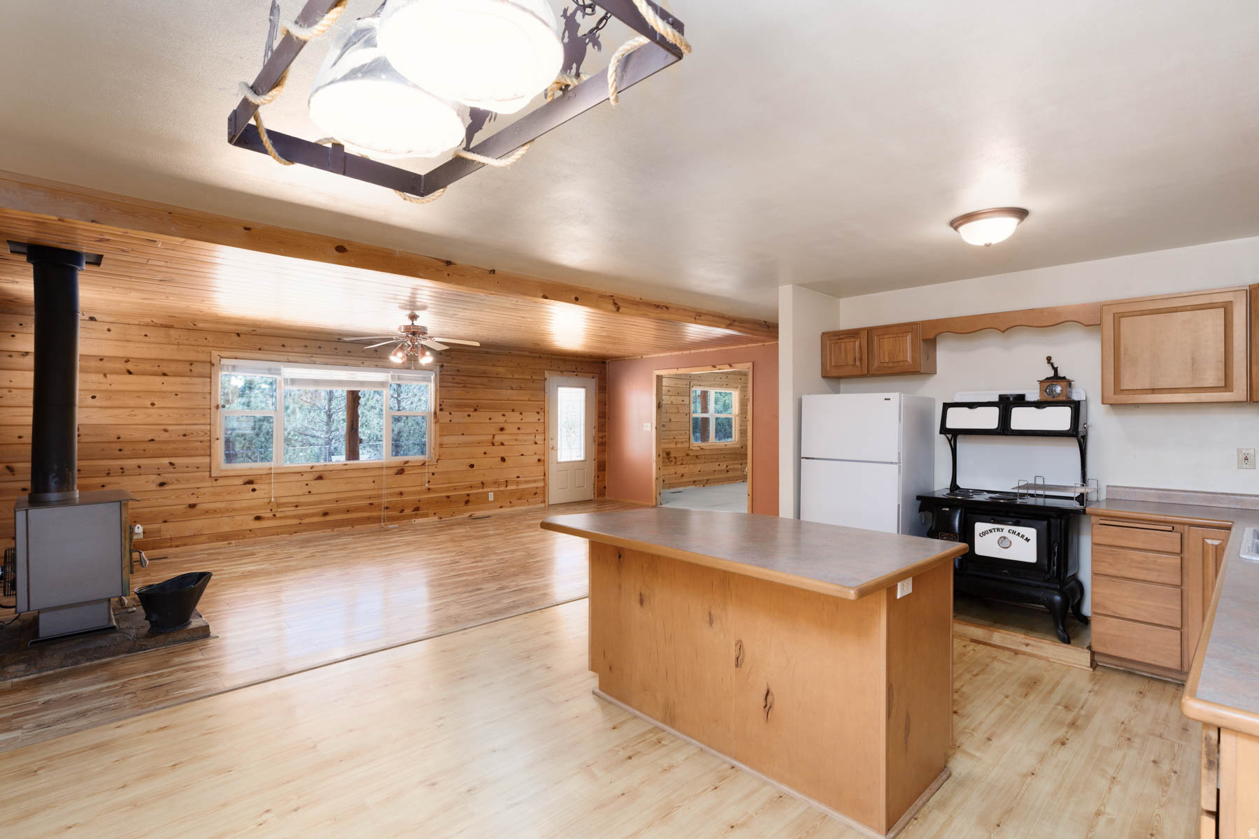 TIMBERLINE ESTATES PHASE I - Residential