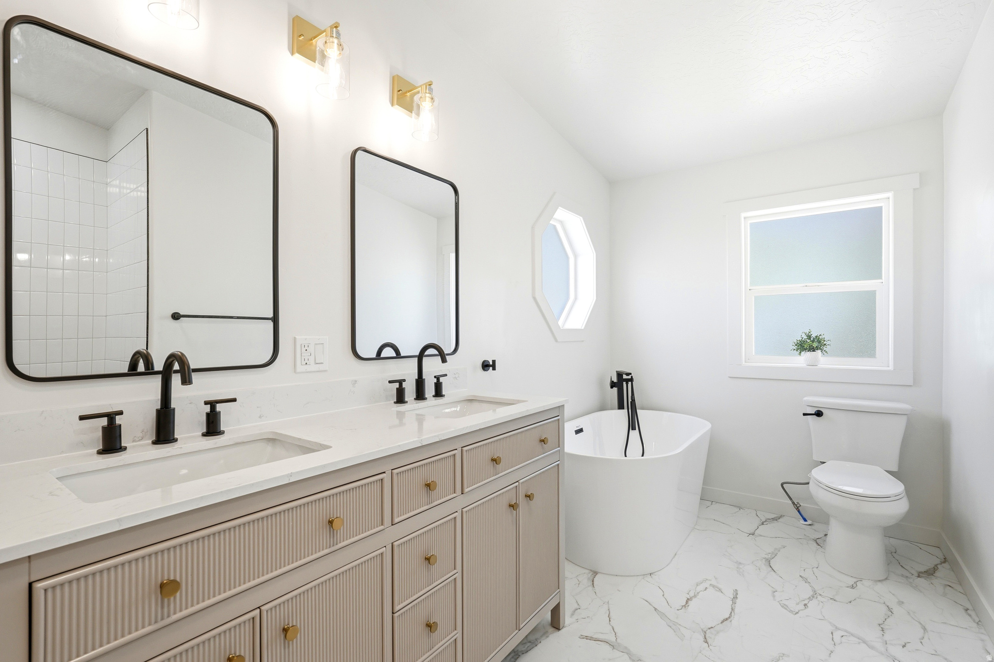CANYON RIM ESTATES - Residential