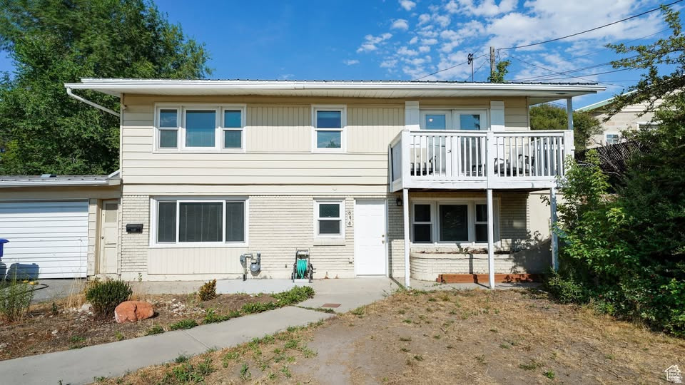 This two-story home is in the heart of Lehi's historic district. Close to Wines Park, Legacy recreation center, Lehi art center, library, shopping, dining, and convenient freeway access.  The R-2 zoning means it is approved for Duplex use (Allows for single-family homes, two-family dwellings (duplexes), and other multi-family dwellings).  The owner would want to add a Kitchenette in the basement.