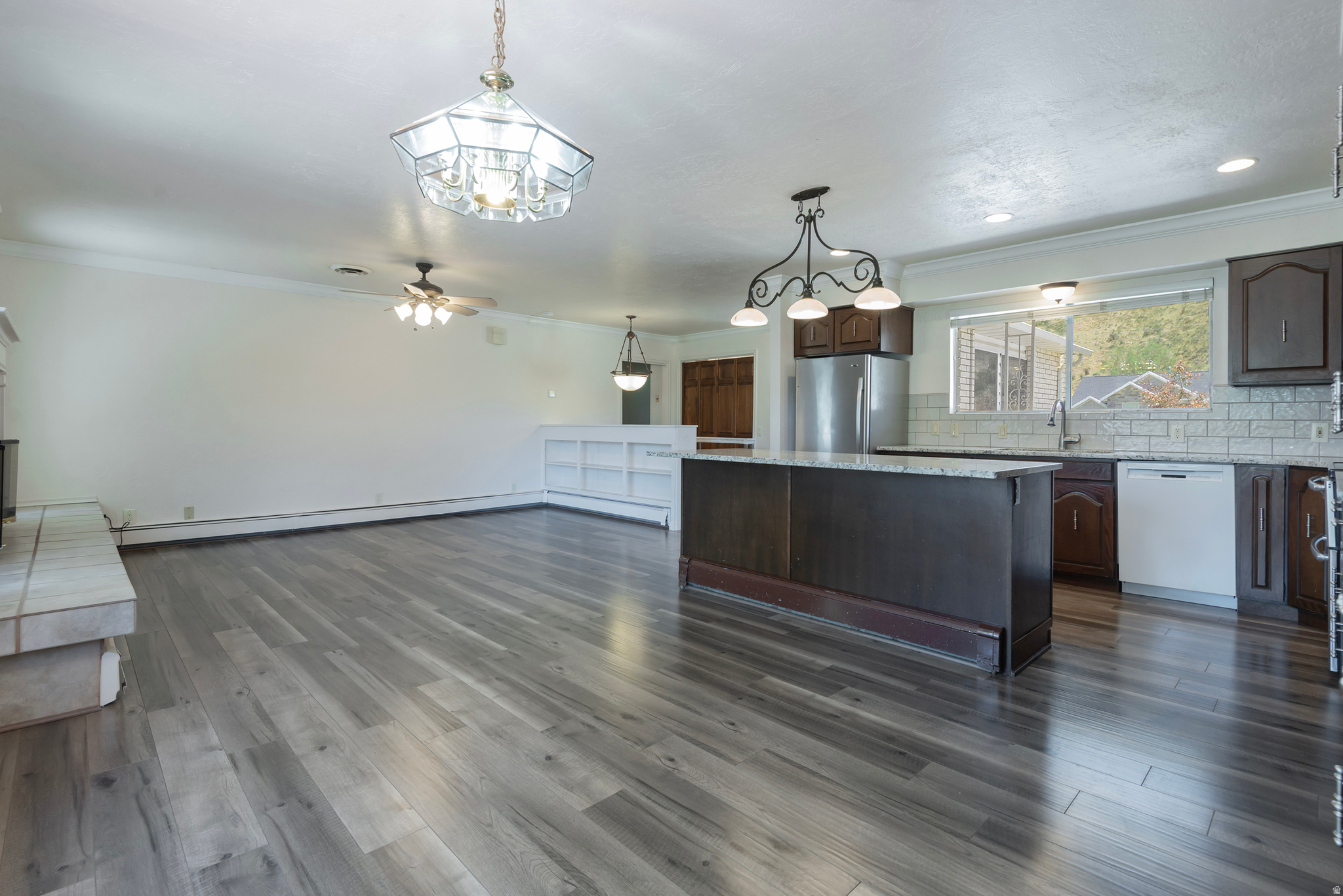 COALVILLE TOWN - Residential