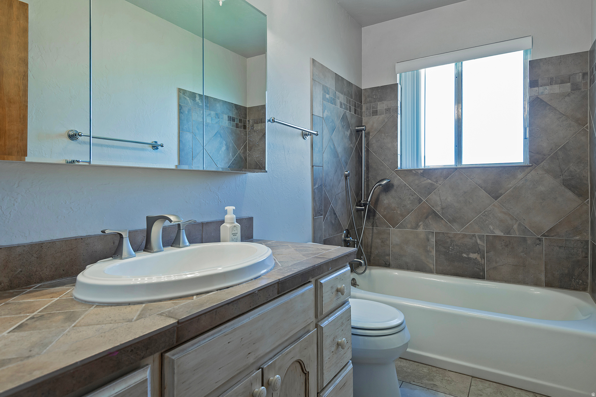 COALVILLE TOWN - Residential