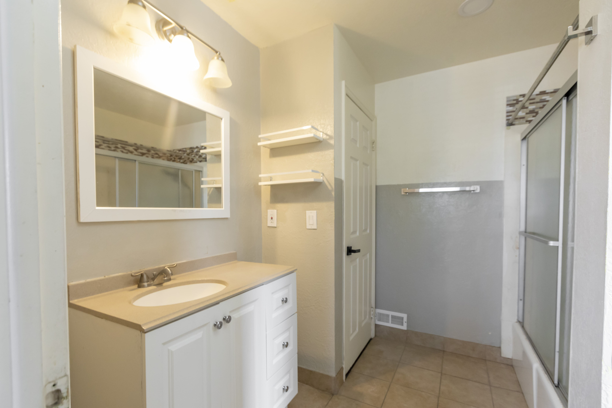 CREATIVE ESTATES - Residential