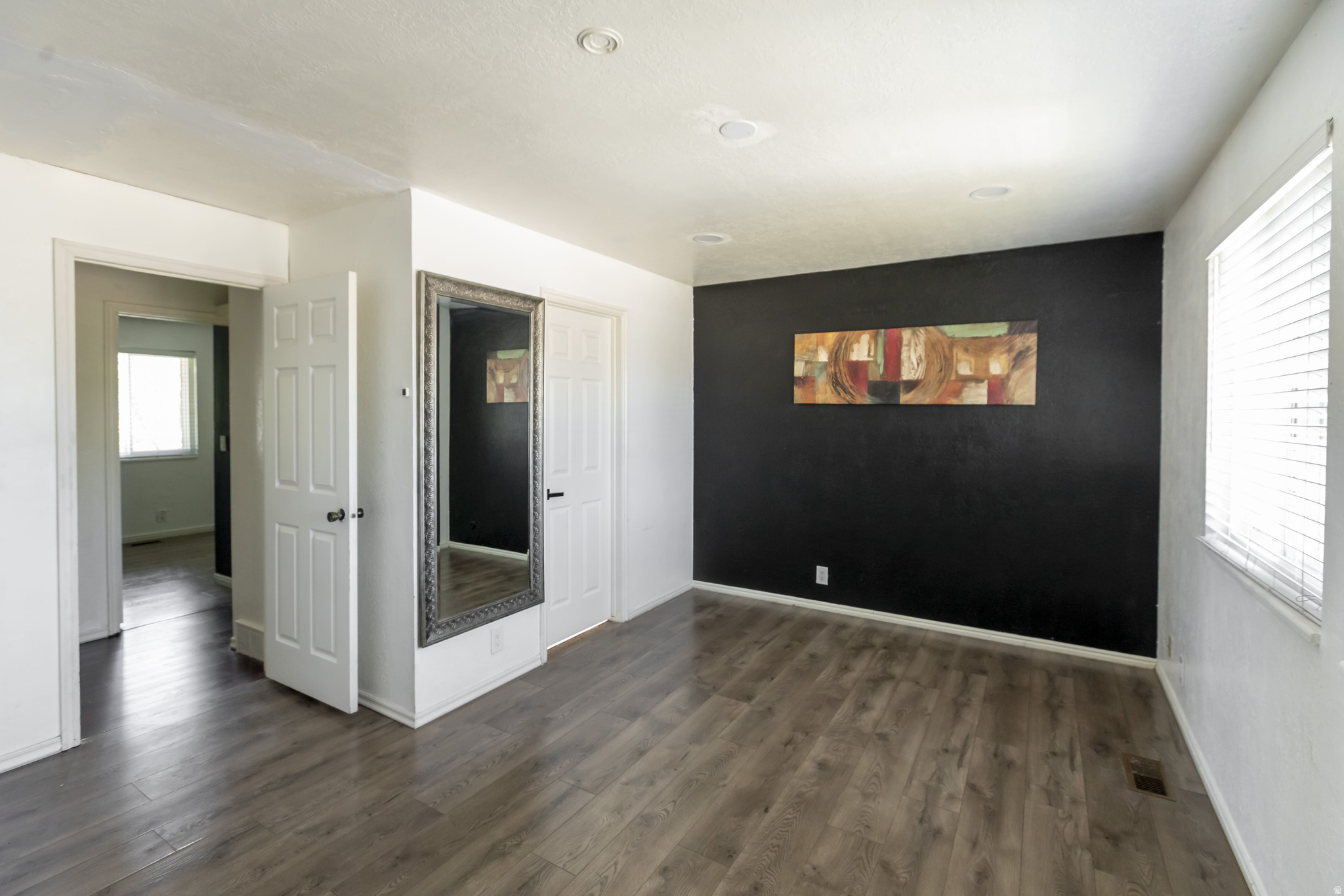CREATIVE ESTATES - Residential