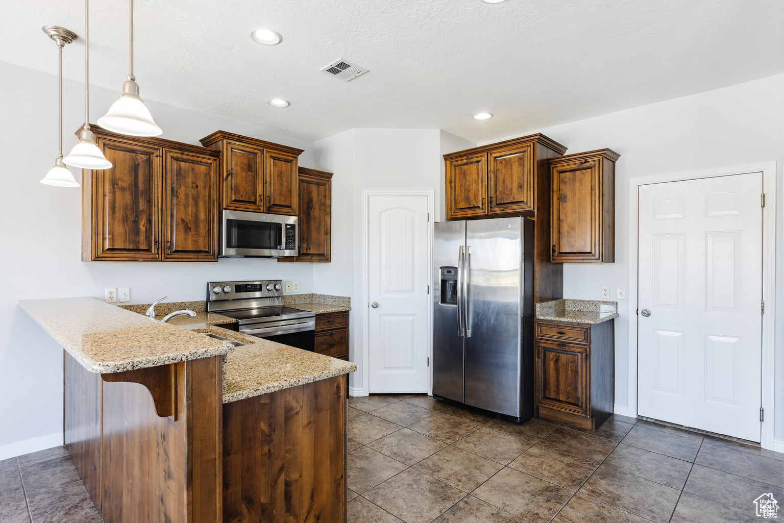 SHADOW MOUNTAIN TOWNHOMES - Residential