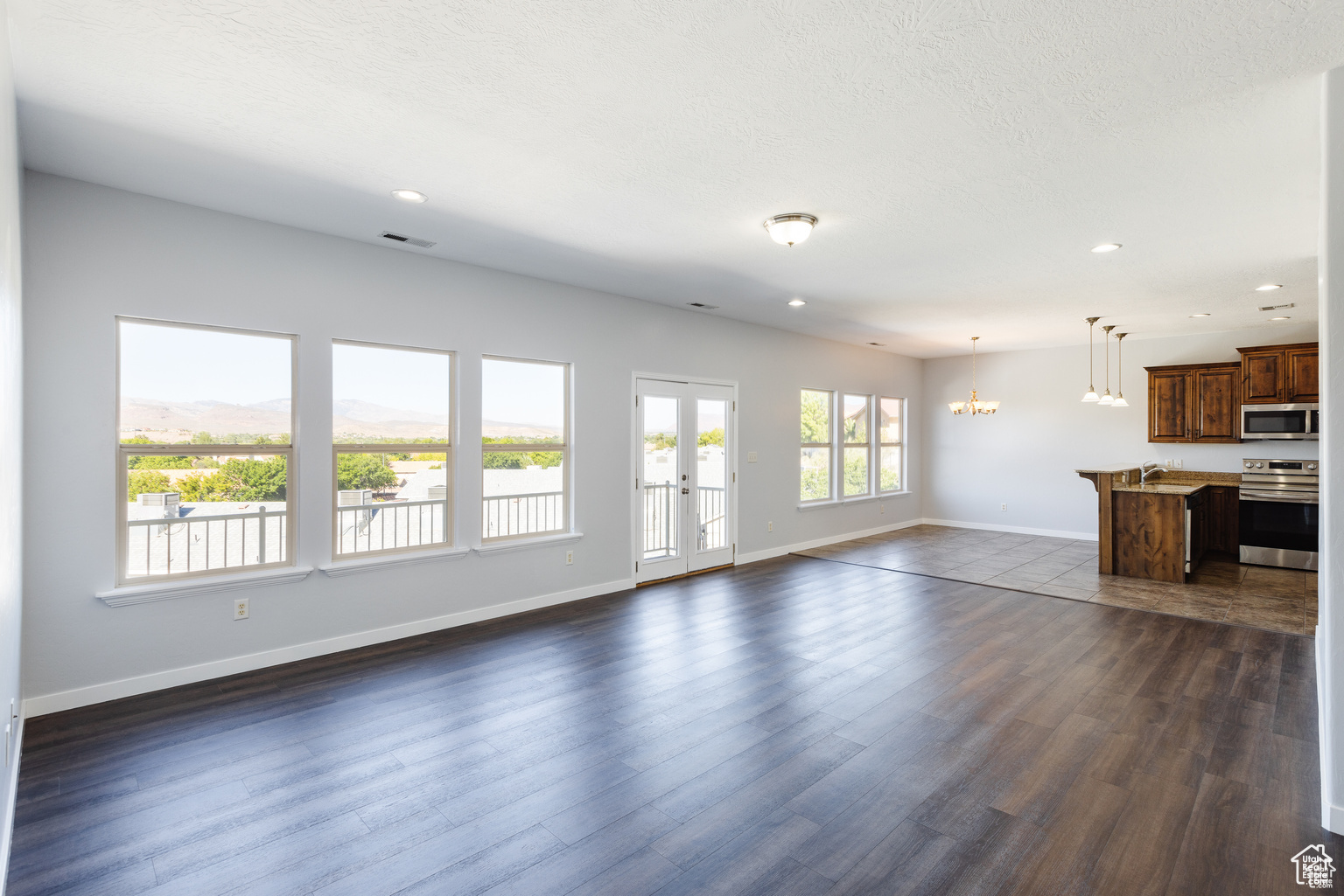 SHADOW MOUNTAIN TOWNHOMES - Residential