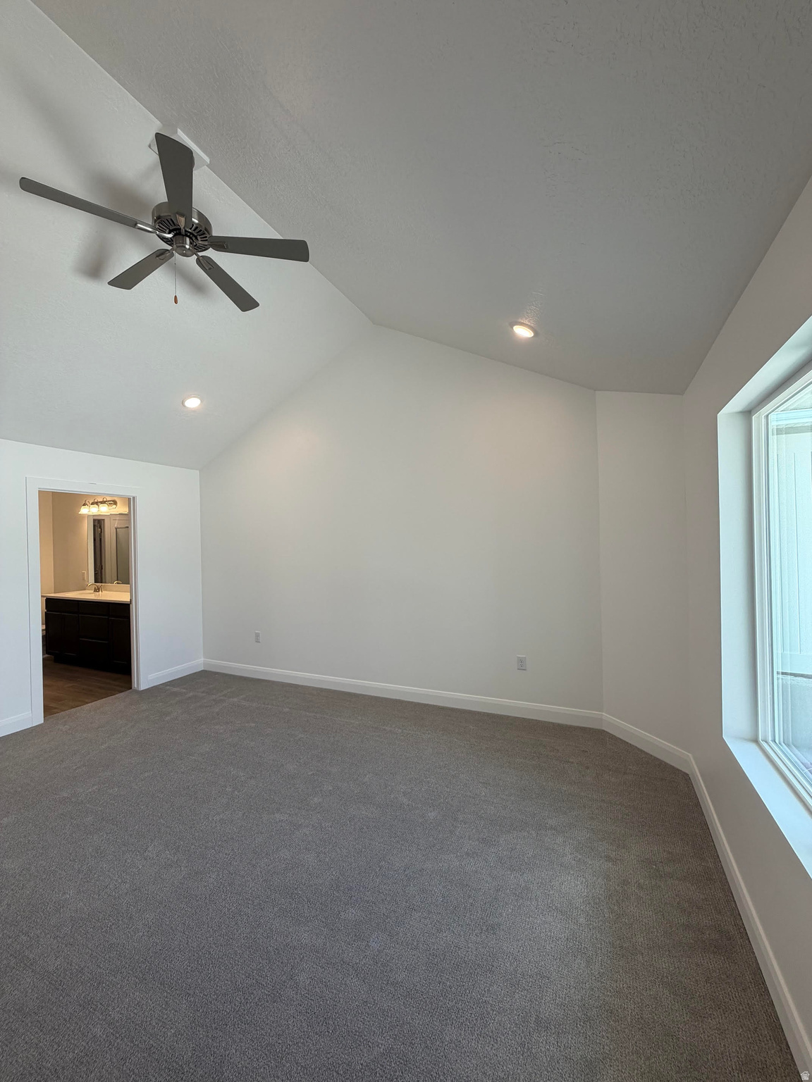 COUNTRY VIEW VILLAS - Residential
