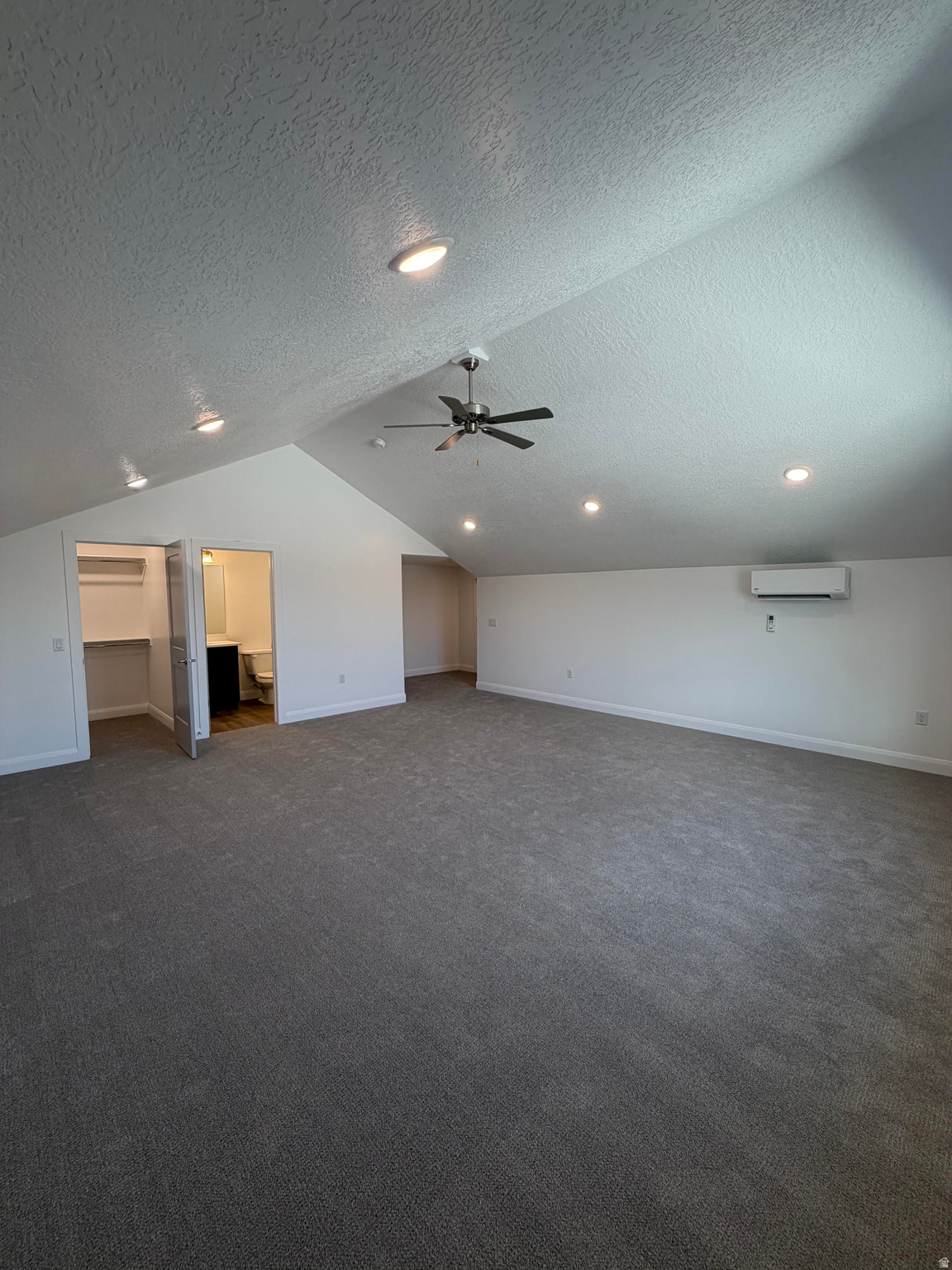 COUNTRY VIEW VILLAS - Residential
