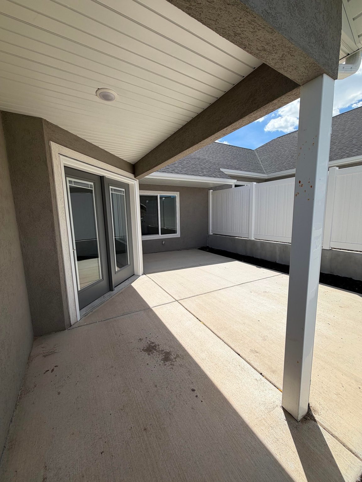 COUNTRY VIEW VILLAS - Residential