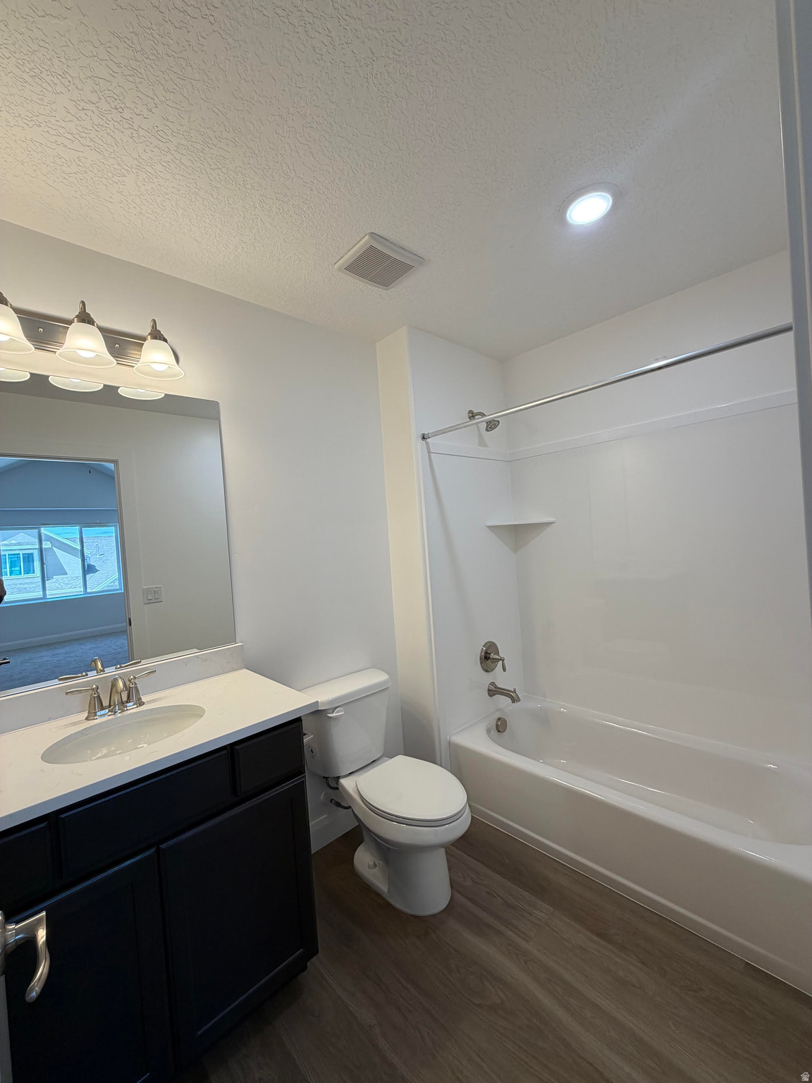 COUNTRY VIEW VILLAS - Residential