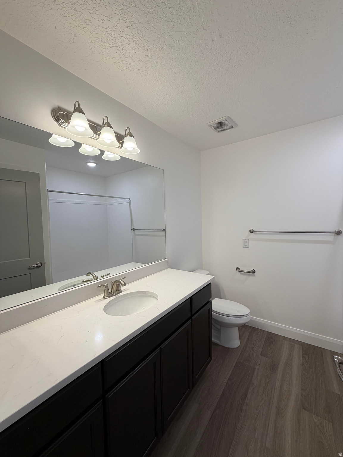 COUNTRY VIEW VILLAS - Residential