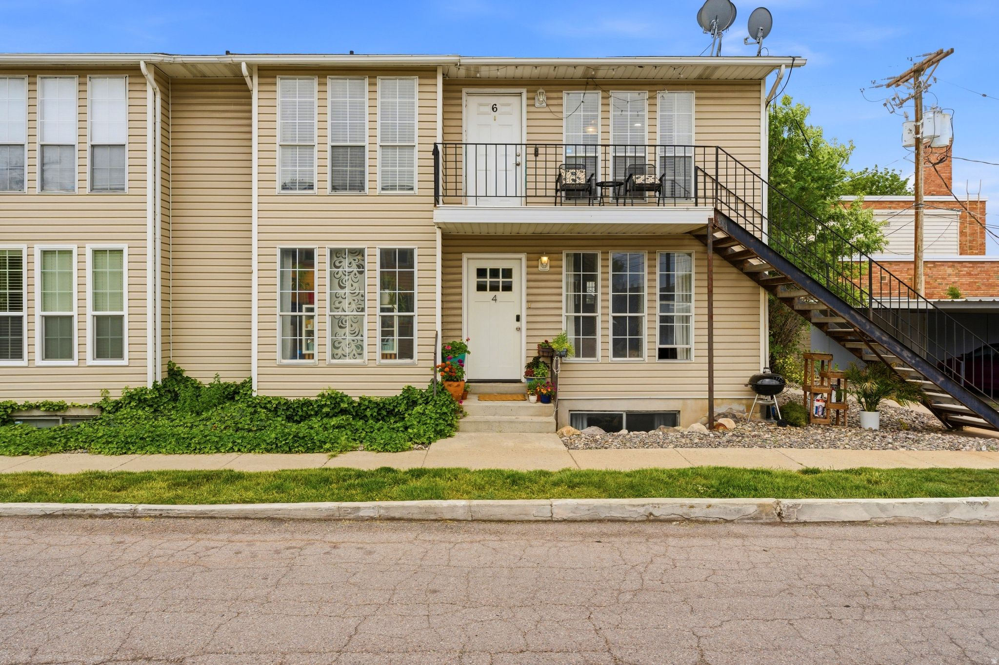 IVY COURT CONDM - Residential