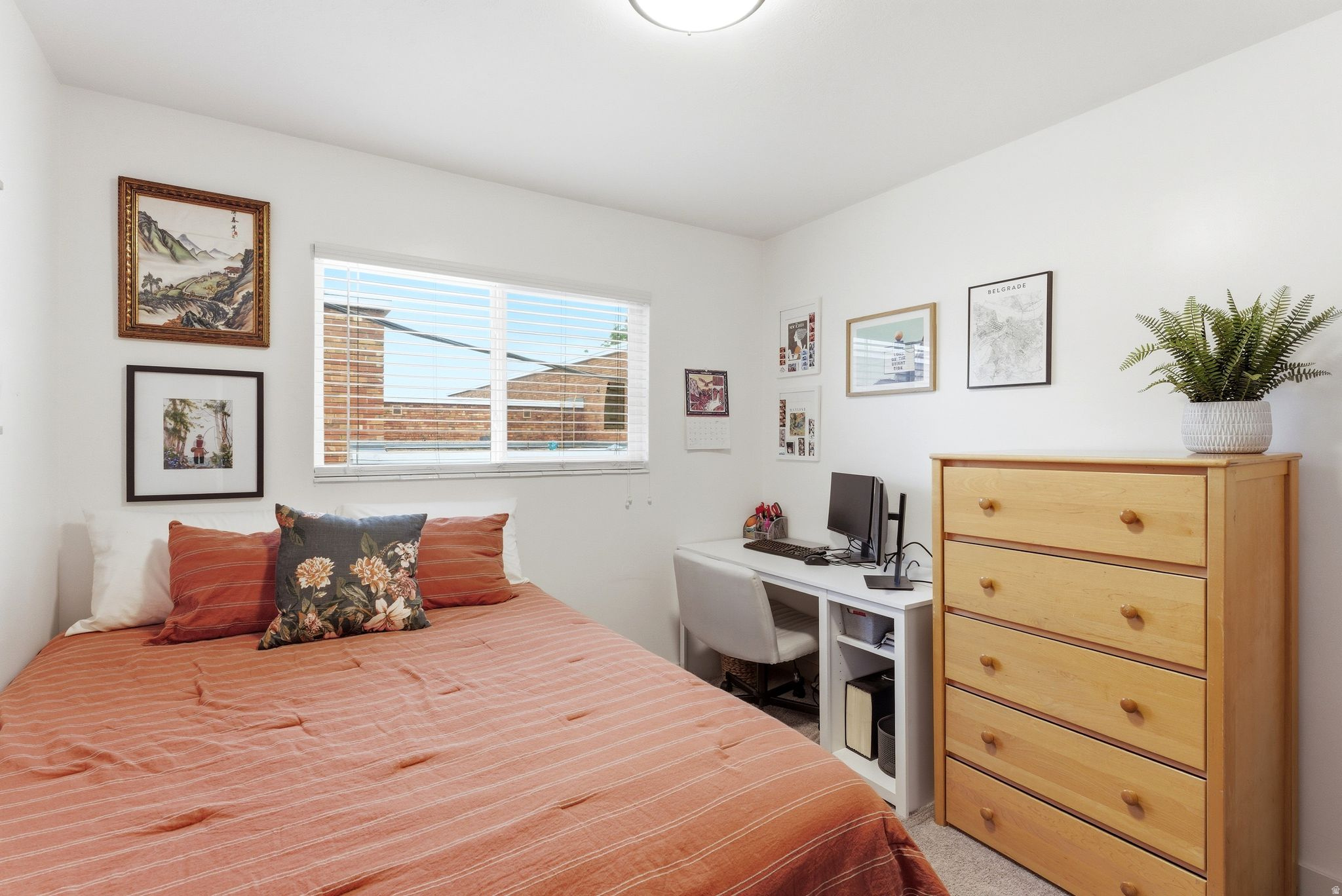 IVY COURT CONDM - Residential