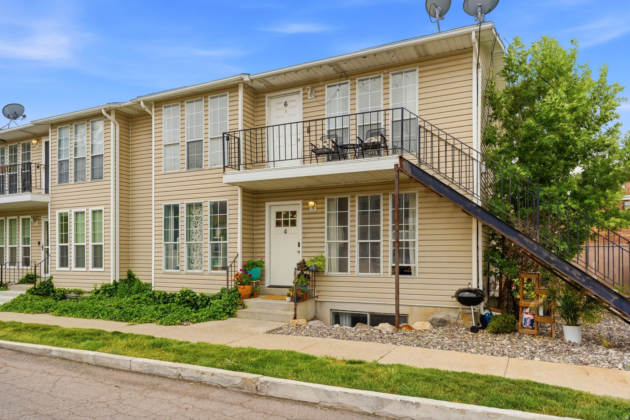 IVY COURT CONDM - Residential