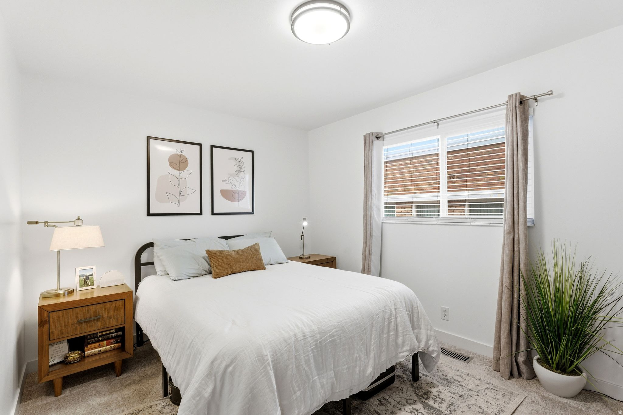 IVY COURT CONDM - Residential