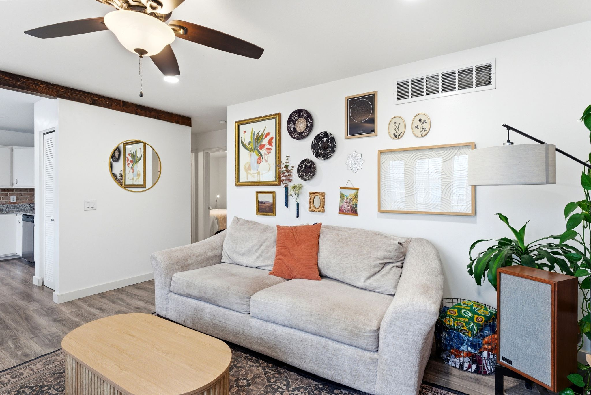 IVY COURT CONDM - Residential