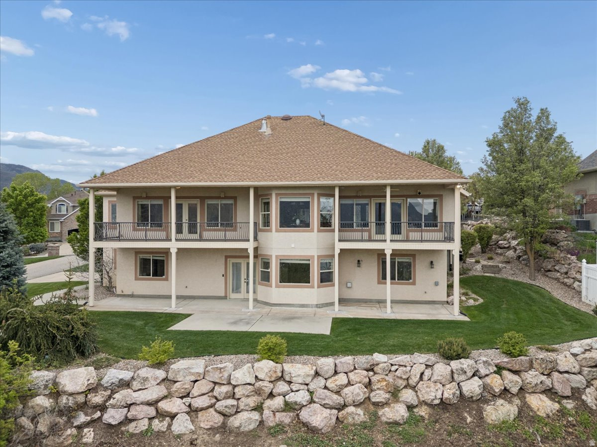 OAK MEADOWS - Residential
