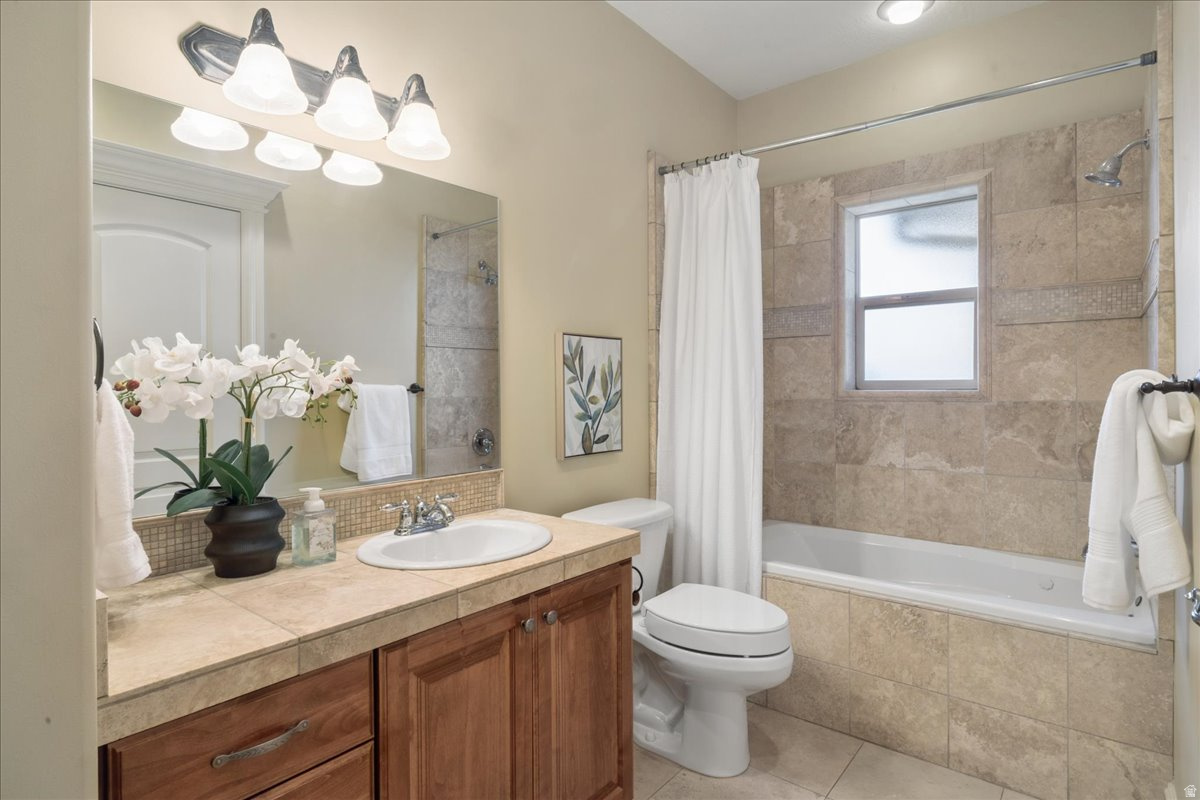 OAK MEADOWS - Residential