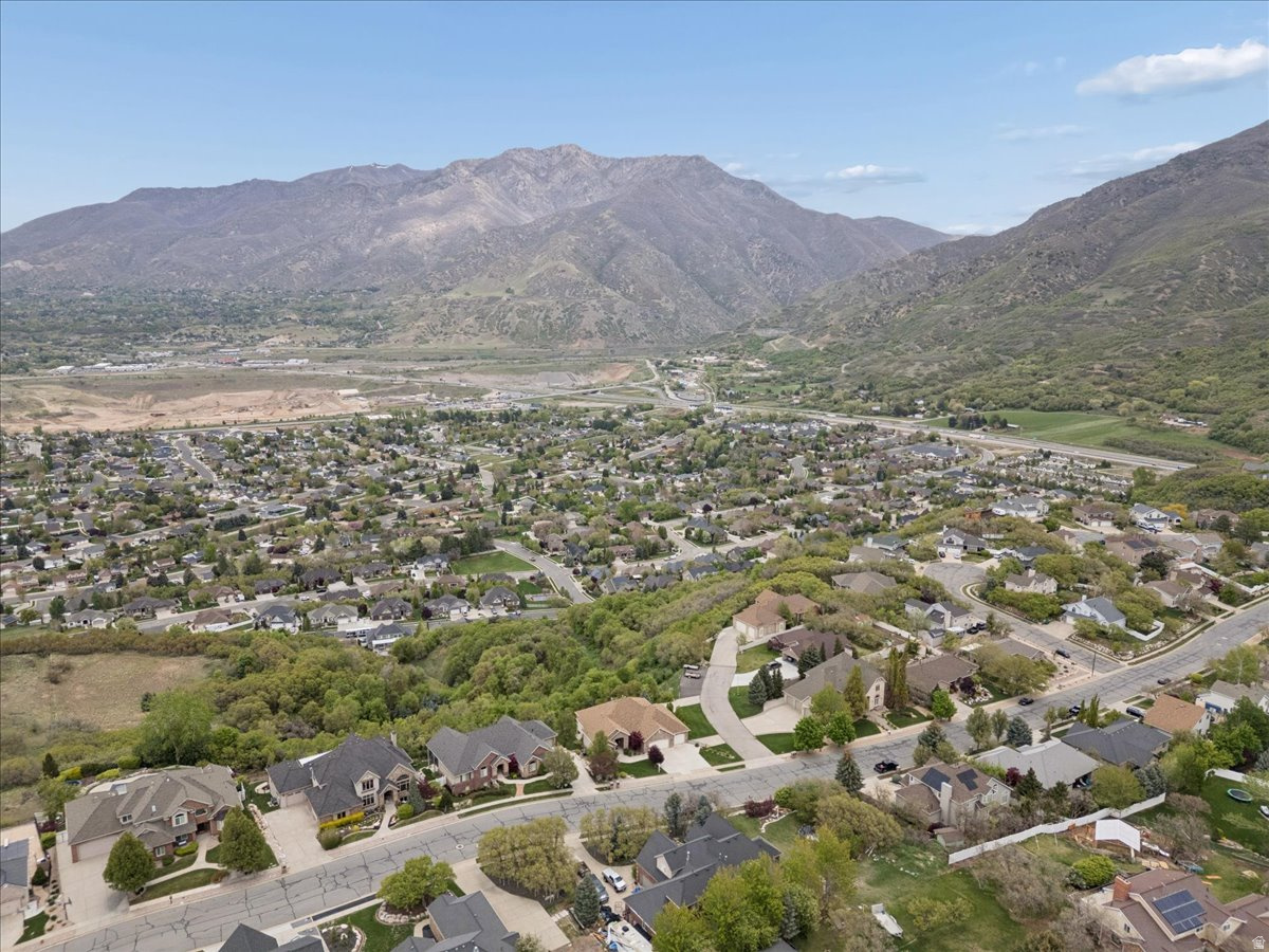 OAK MEADOWS - Residential