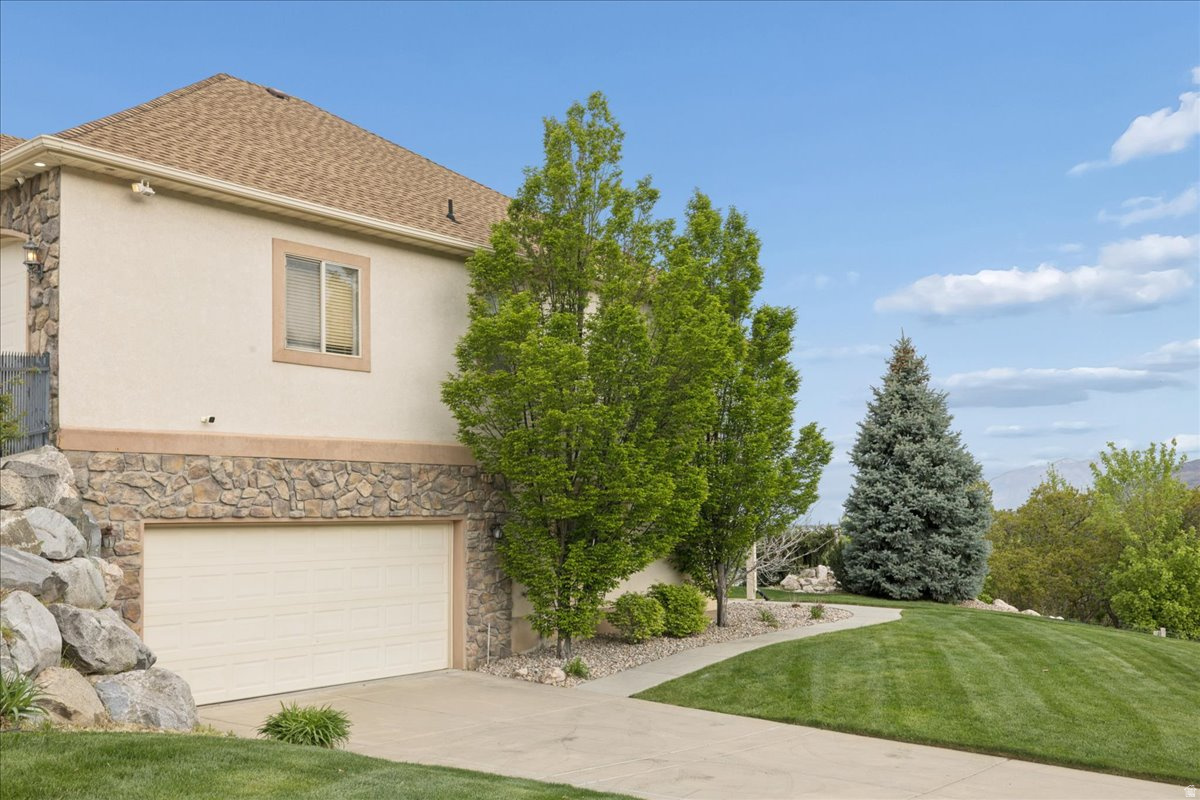 OAK MEADOWS - Residential