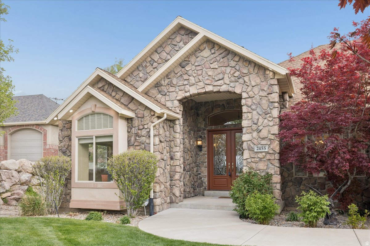 OAK MEADOWS - Residential
