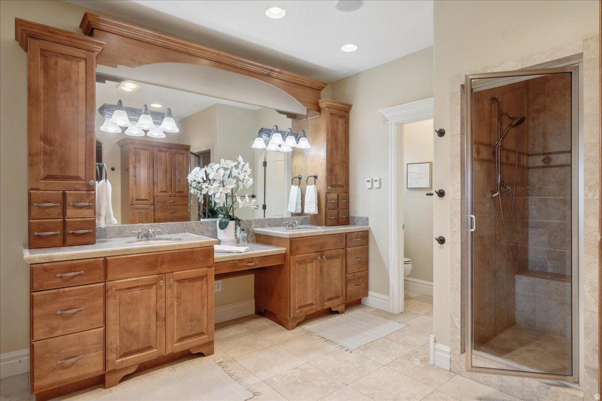 OAK MEADOWS - Residential