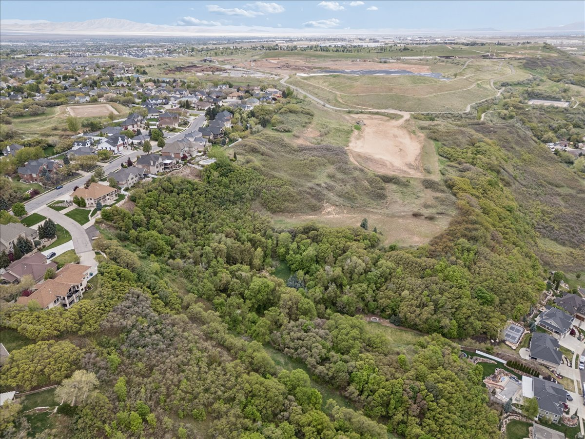 OAK MEADOWS - Residential