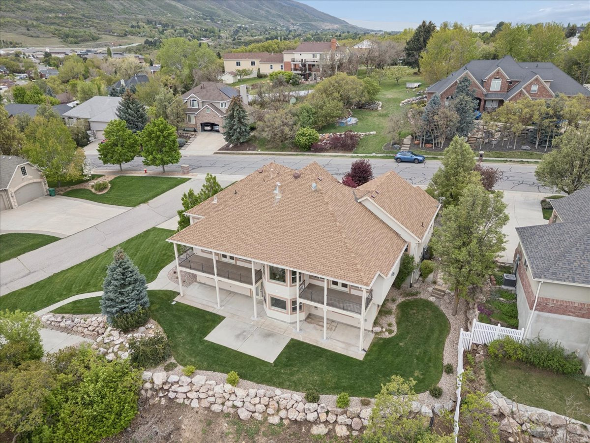 OAK MEADOWS - Residential