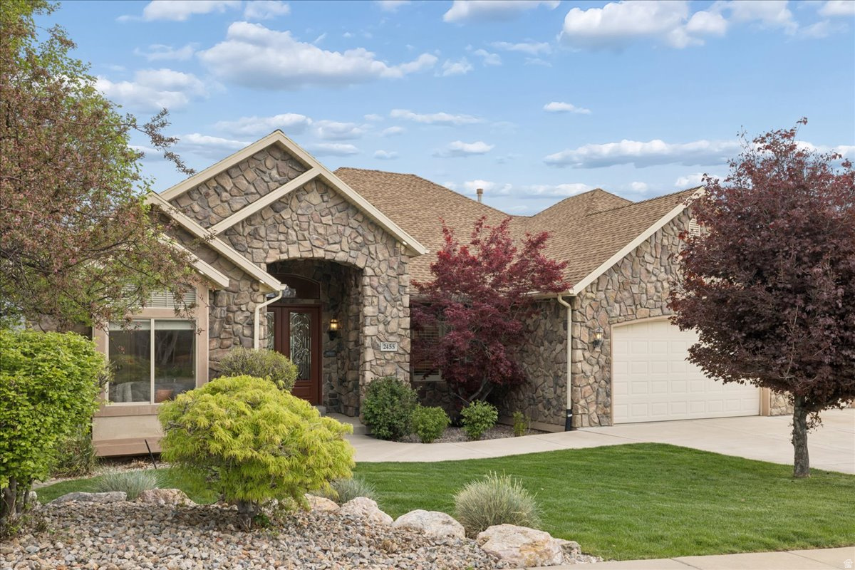 OAK MEADOWS - Residential