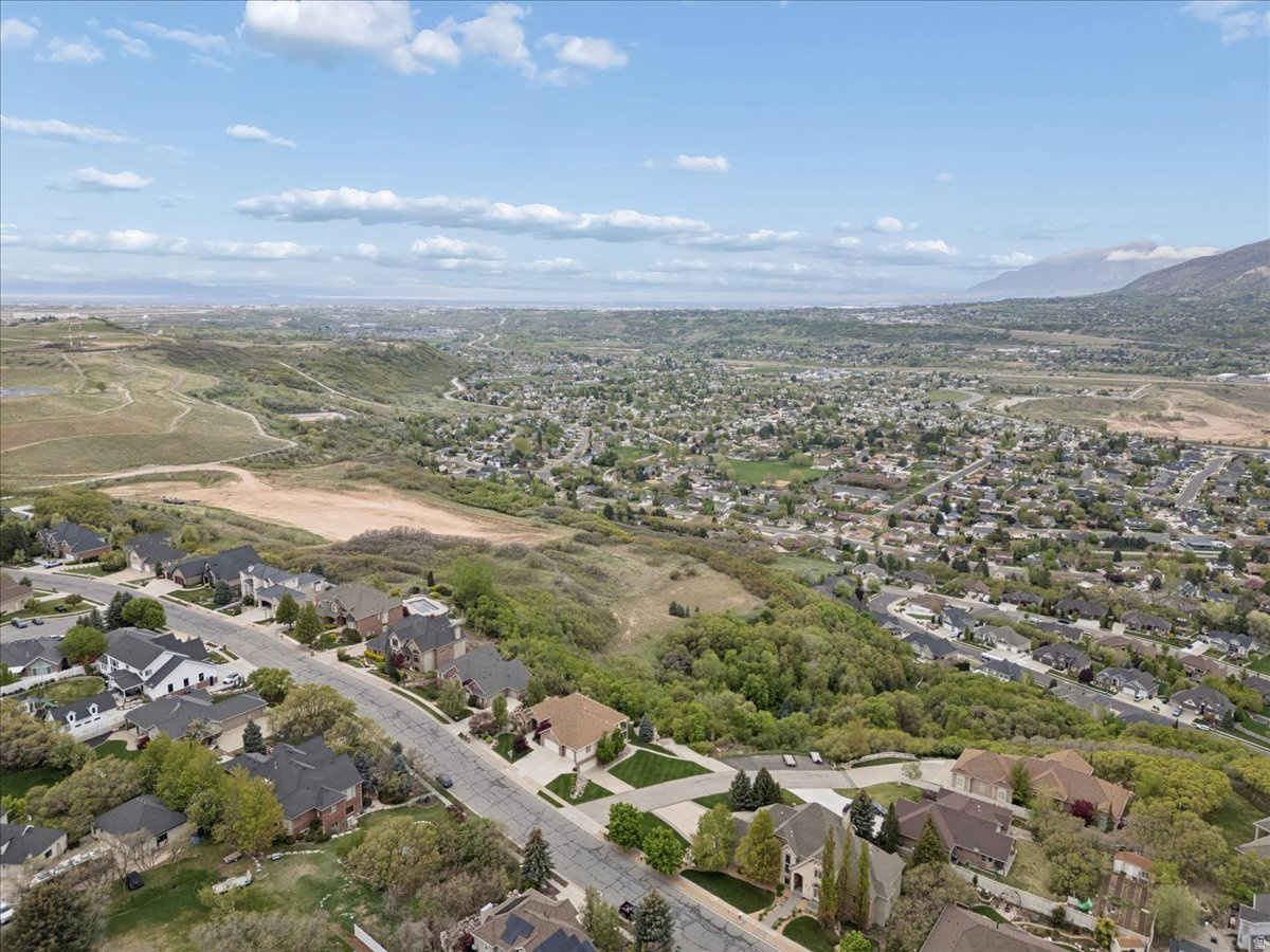 OAK MEADOWS - Residential