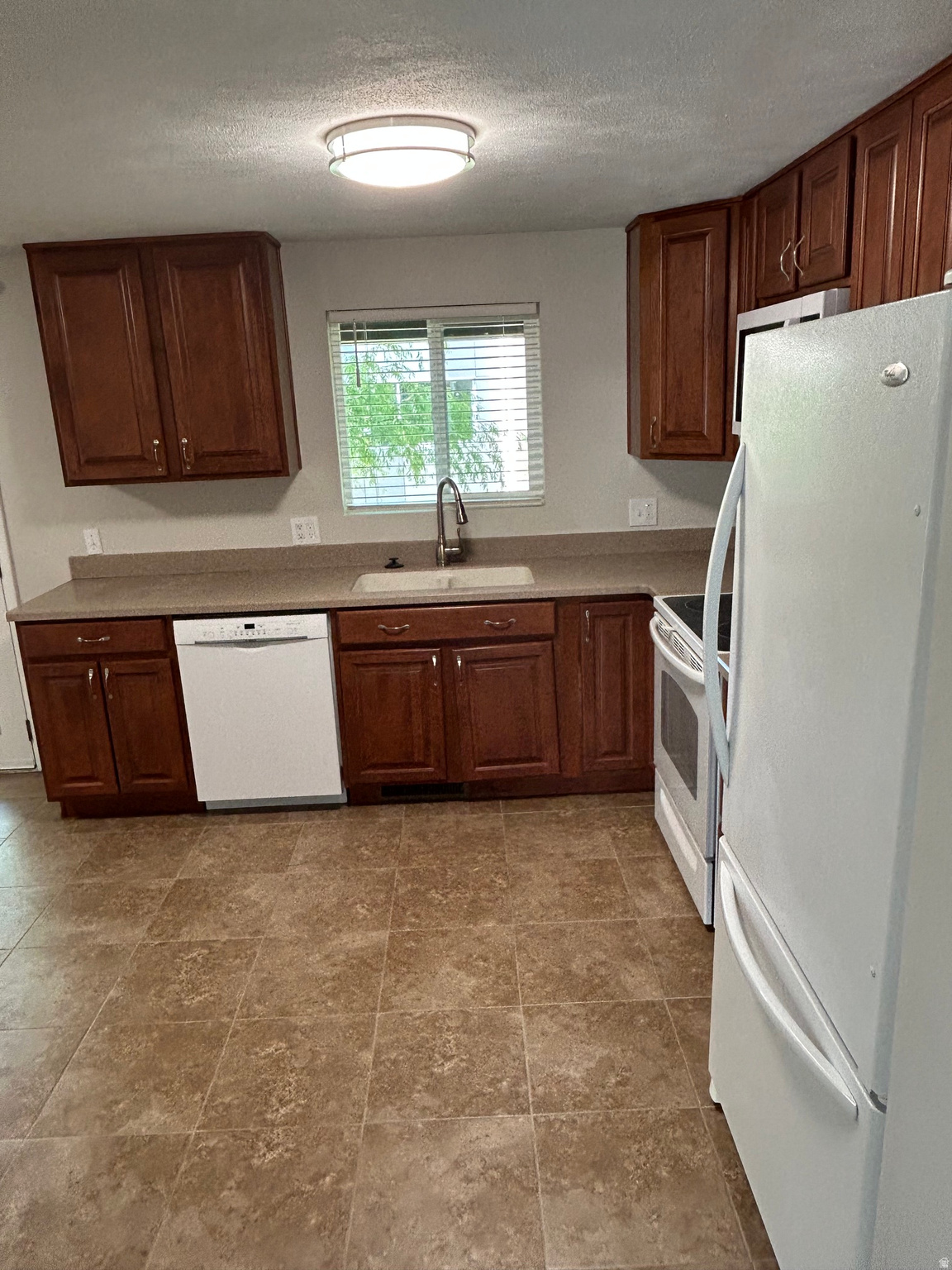 COLONY SOUTH - Residential