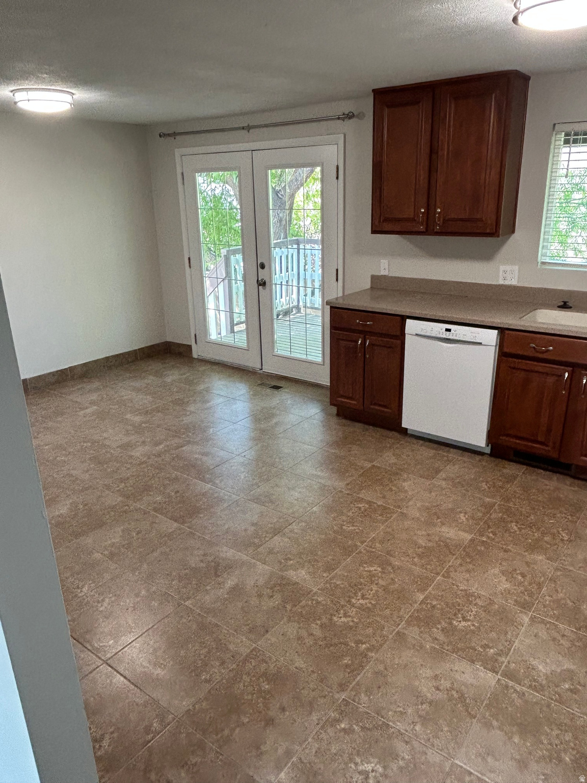 COLONY SOUTH - Residential