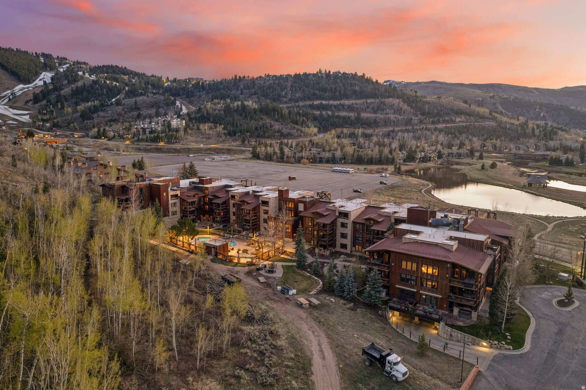 DEER VALLEY PHASE II CONDOMINIUM - Residential