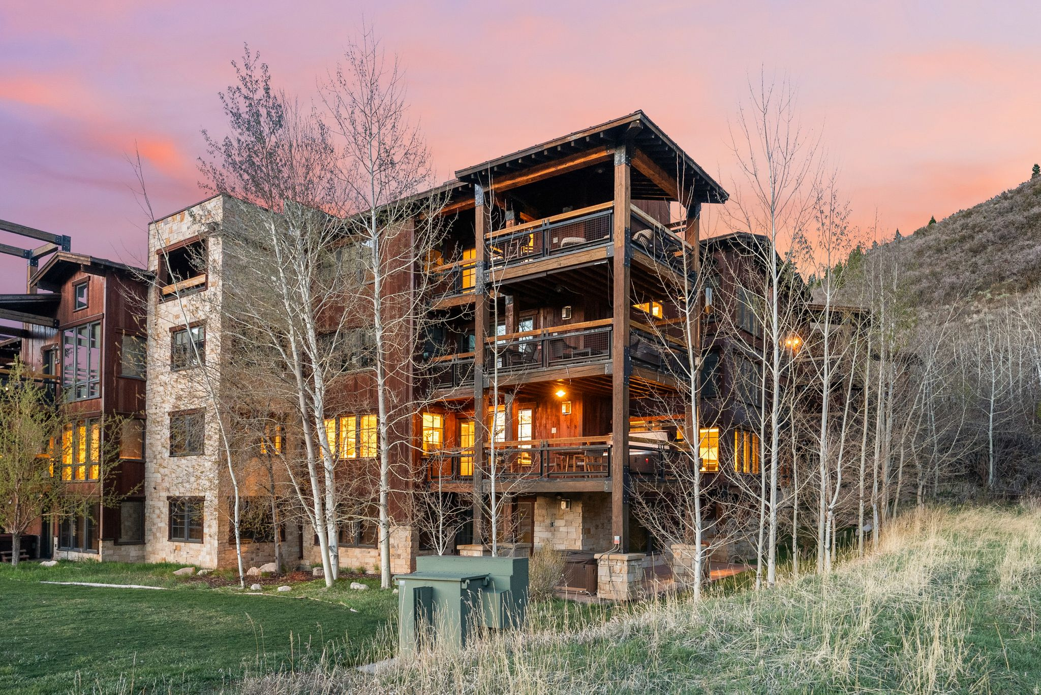 DEER VALLEY PHASE II CONDOMINIUM - Residential
