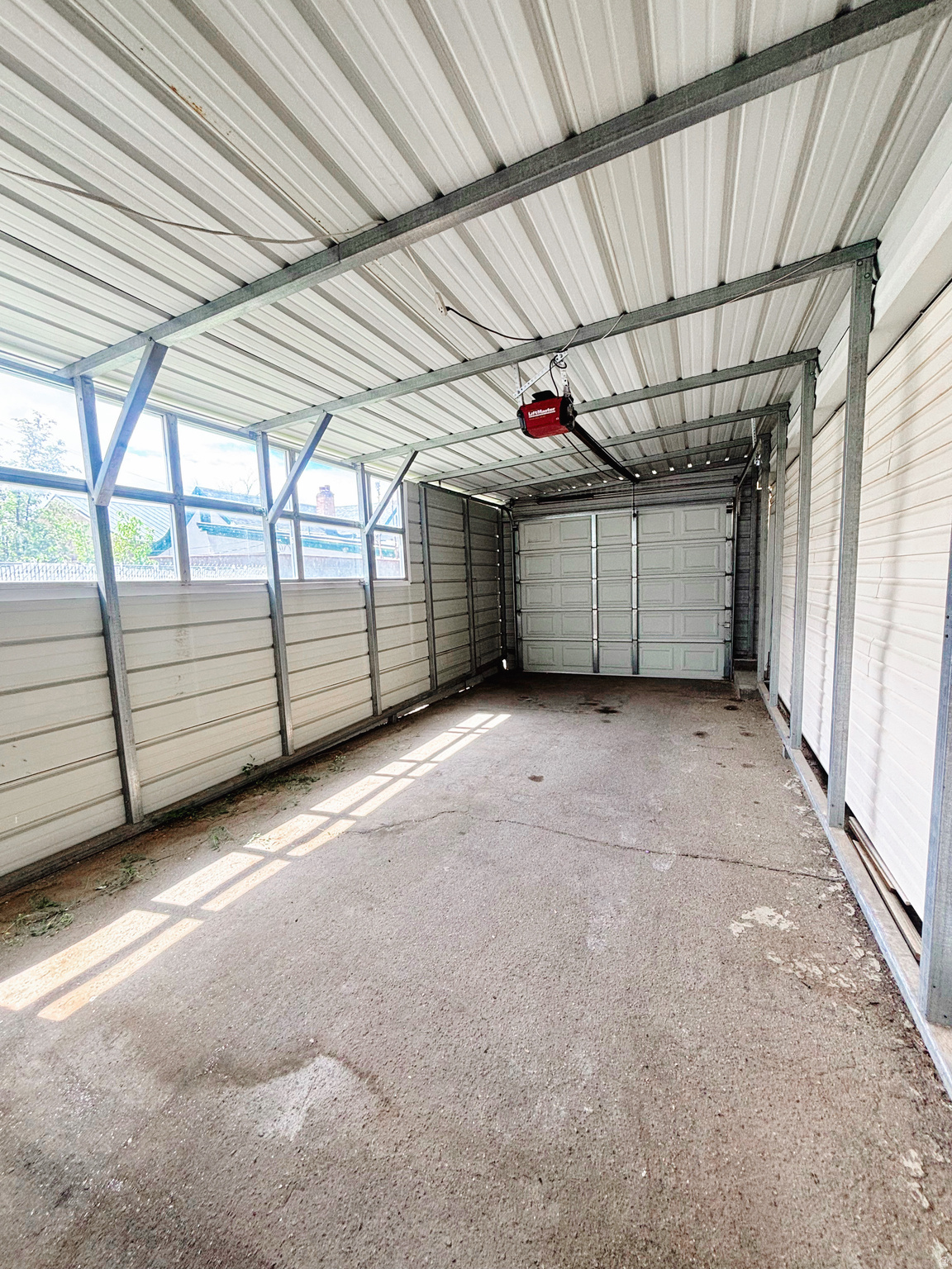 DANMOR - Commercial Sale