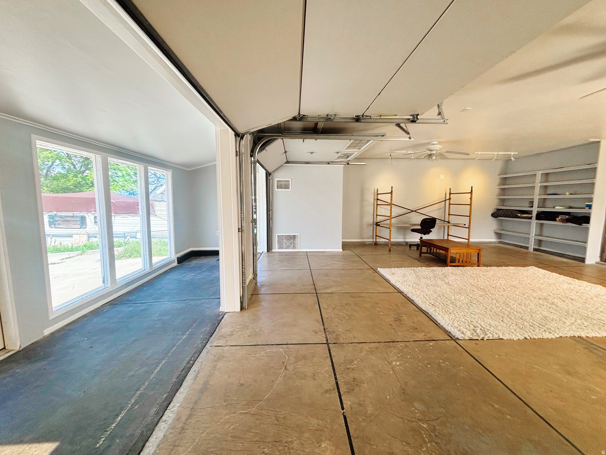 DANMOR - Commercial Sale