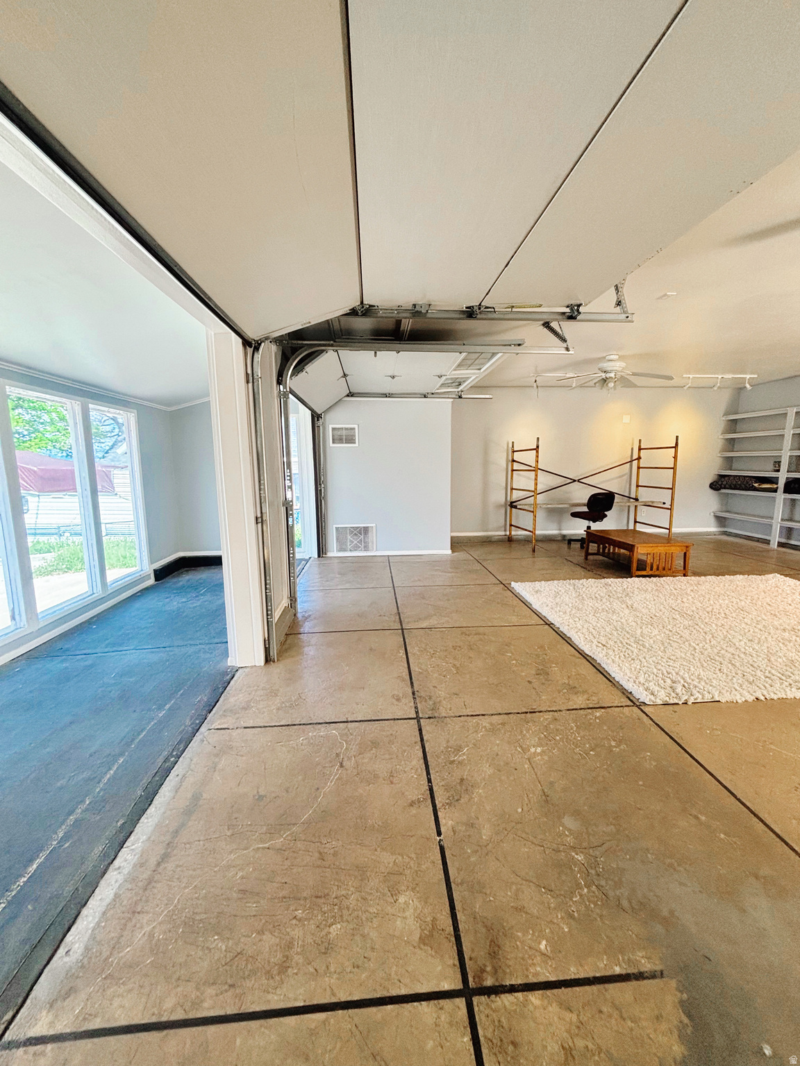 DANMOR - Commercial Sale