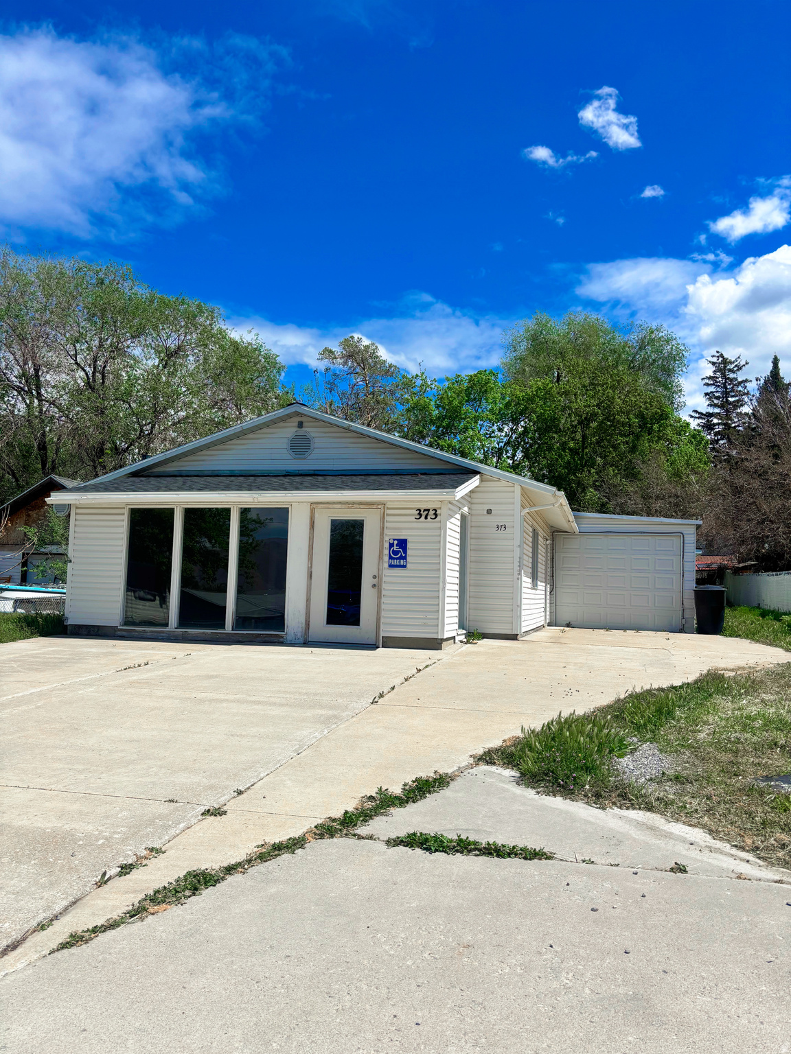DANMOR - Commercial Sale
